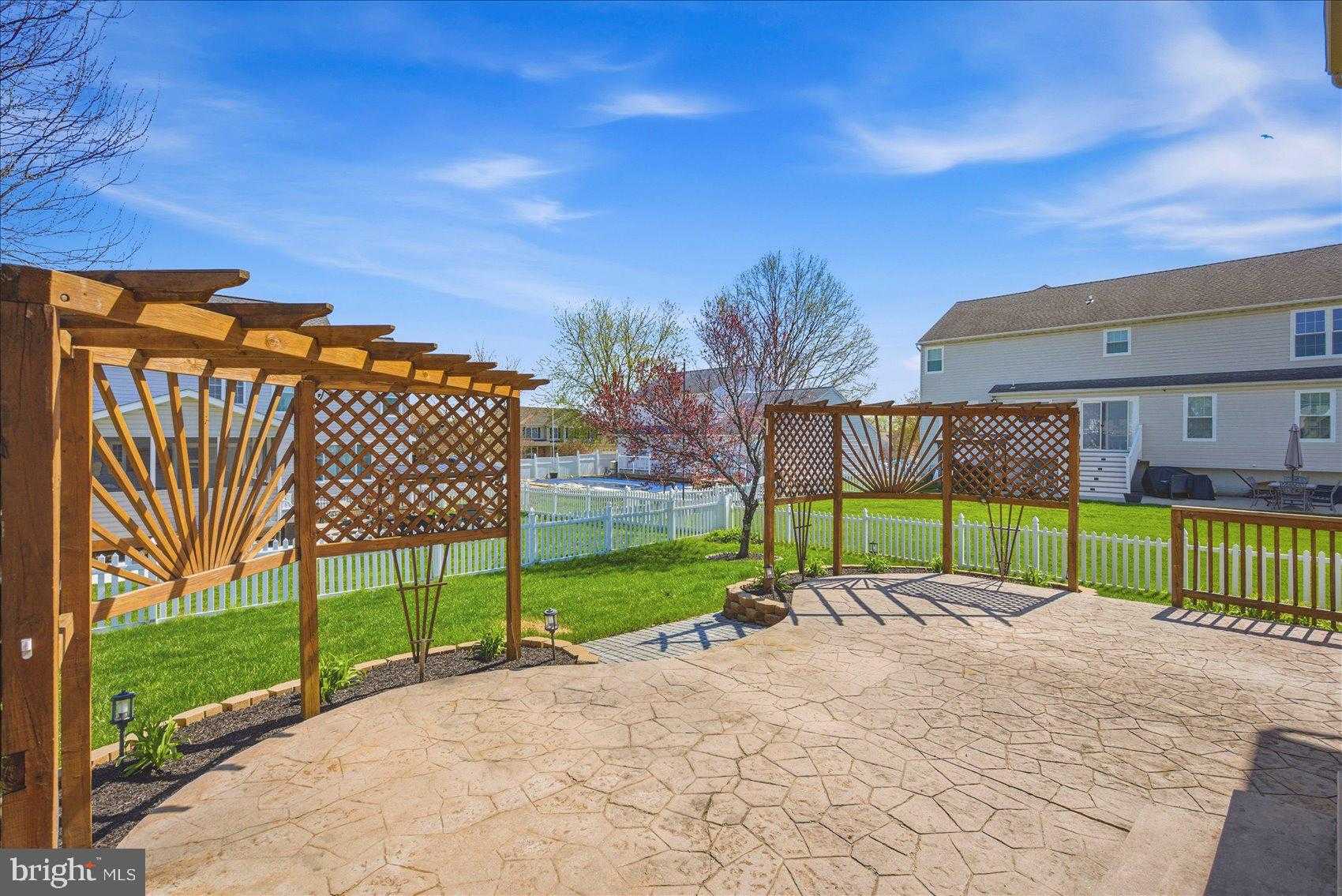 217 Woodbine CT photo 45