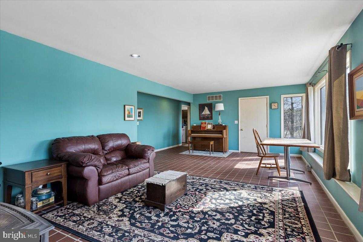 10087 John Carvill Rd photo 32