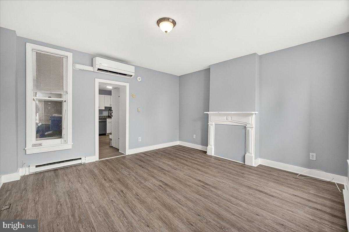 13 W All Saints St photo 14