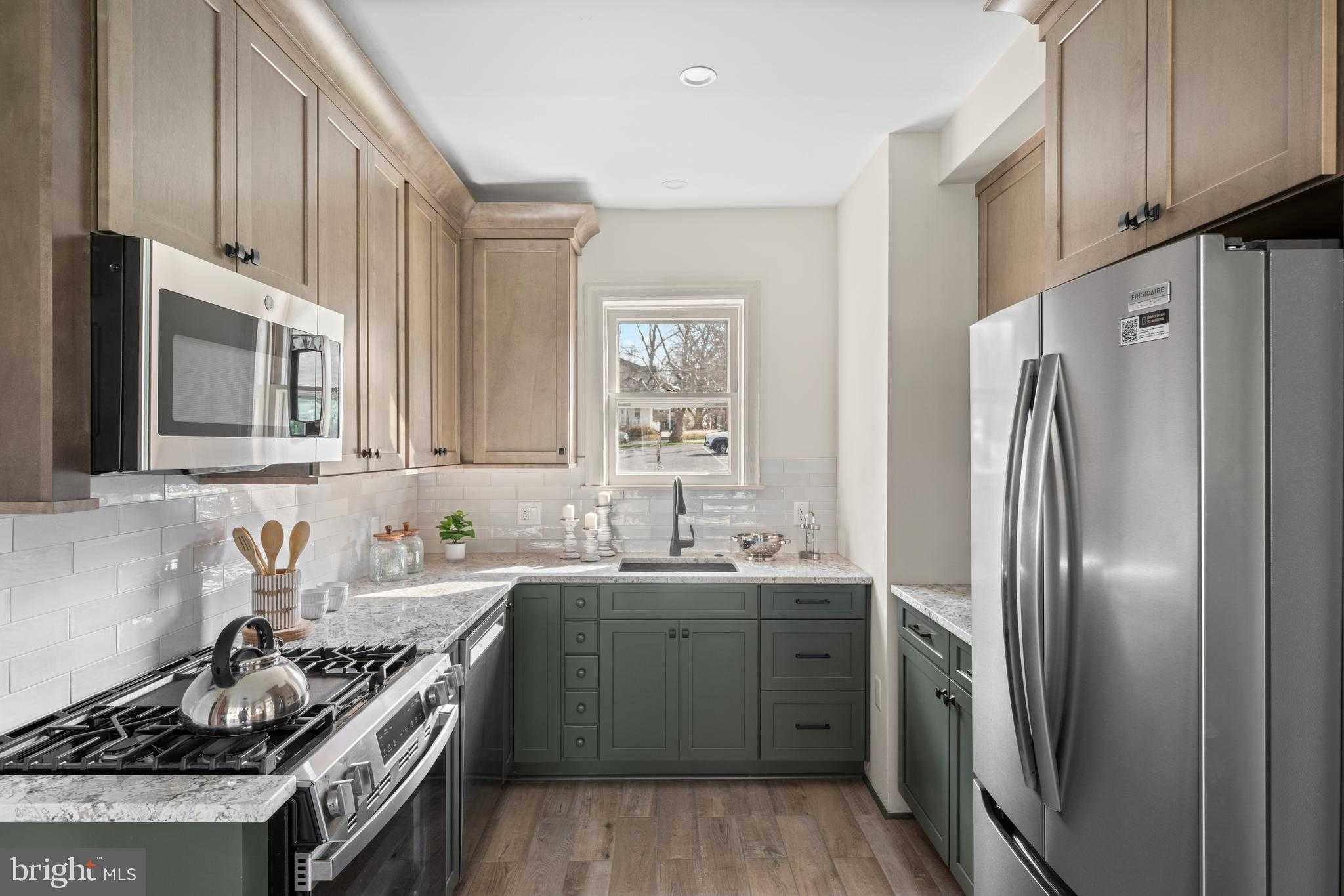 114 Washington Ave photo 8