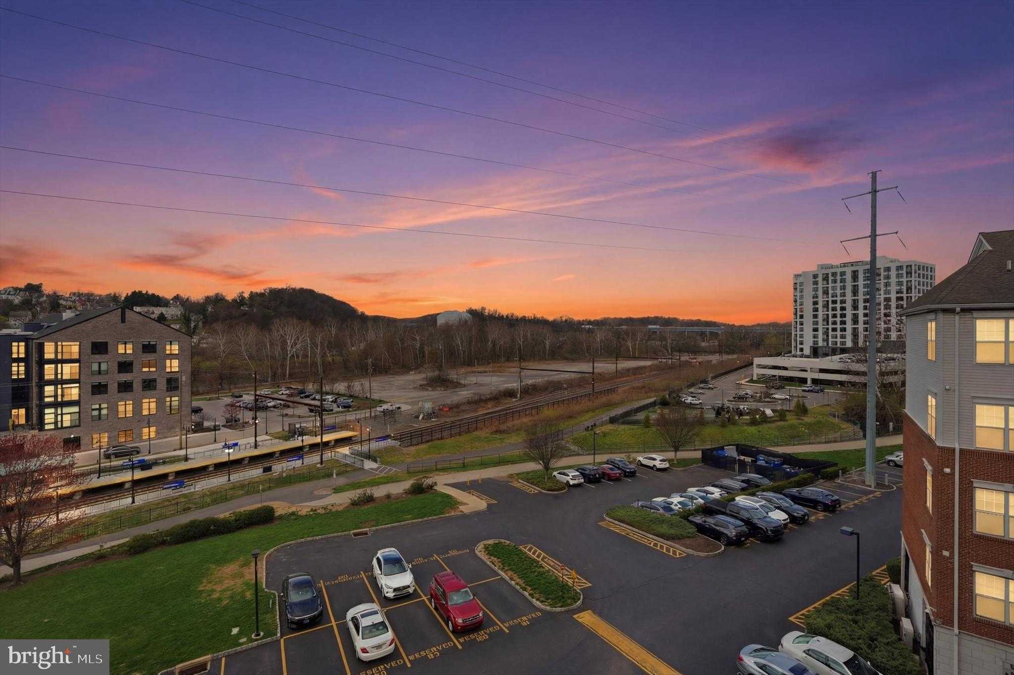 300 W Elm St Ste 2322 photo 3