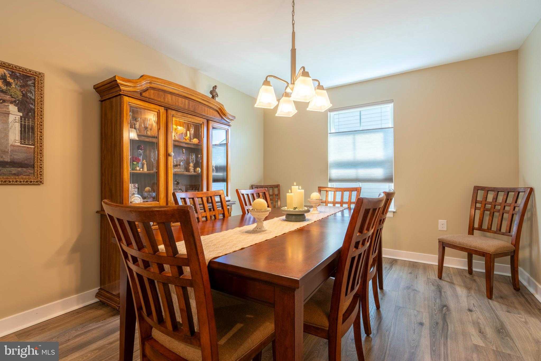 57 Shoemaker St photo 17