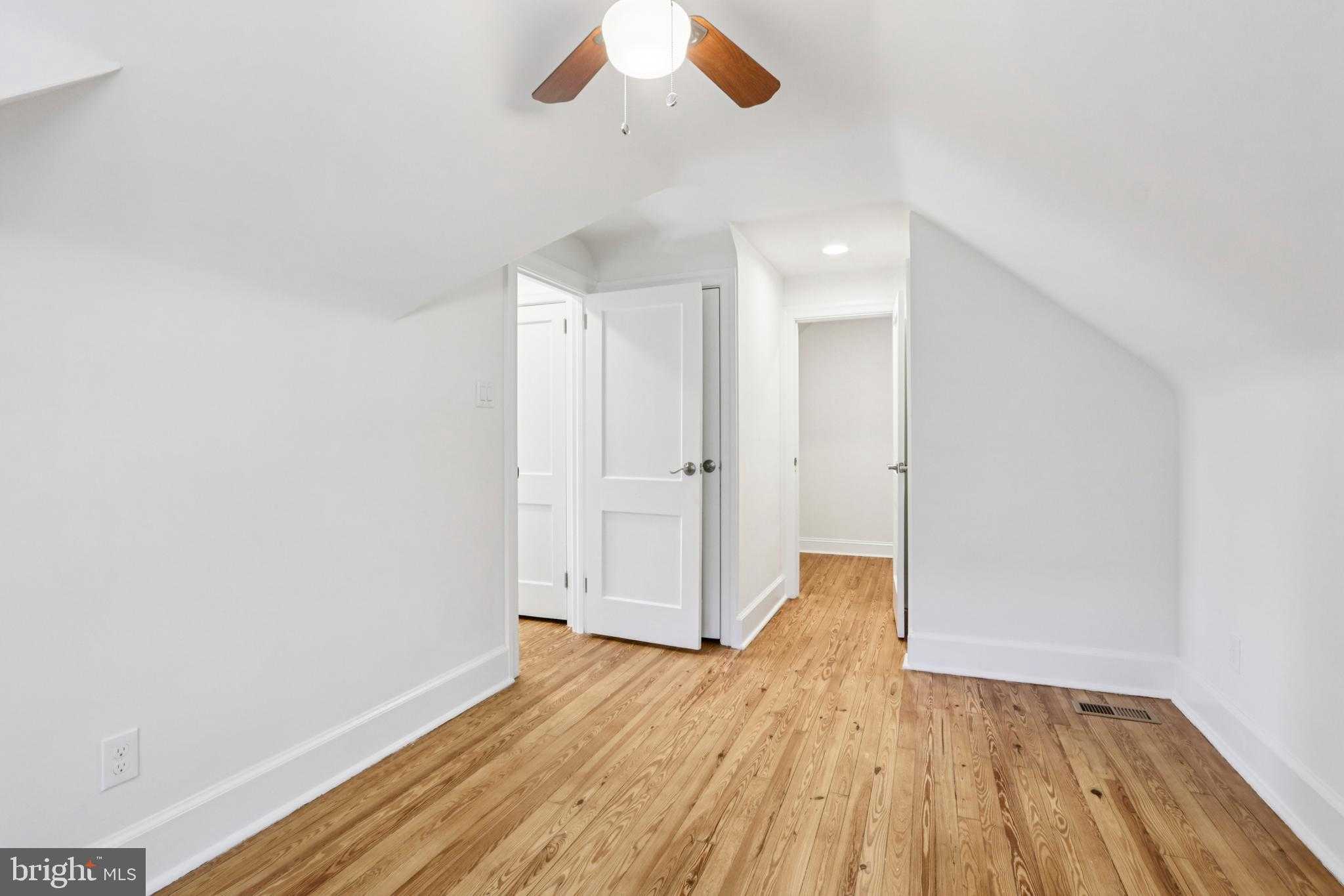 714 Stradone Rd photo 48