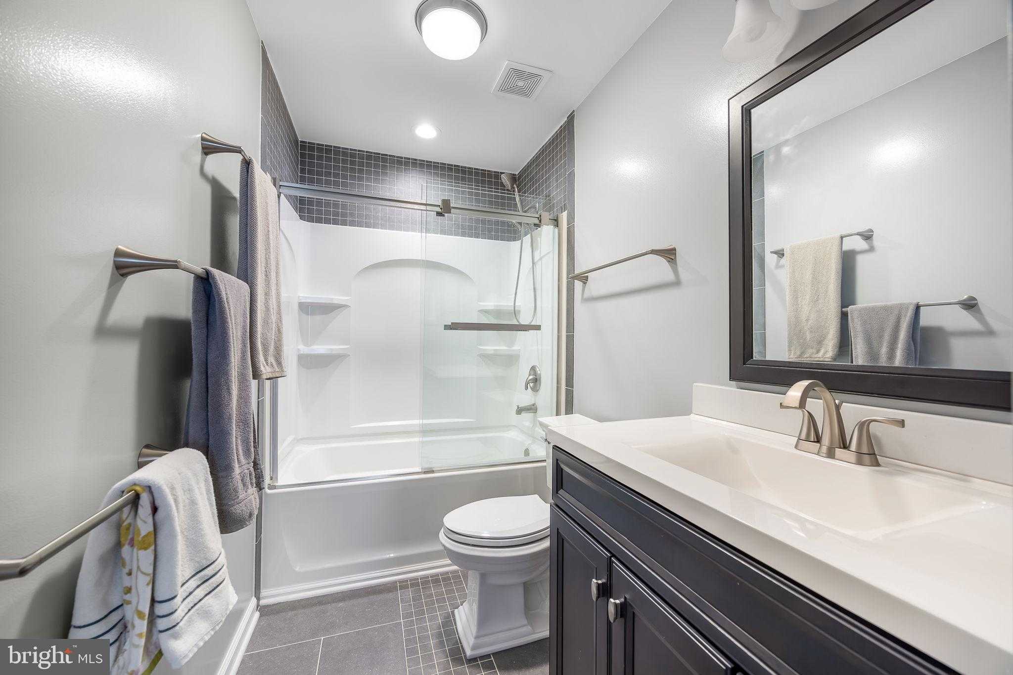 7 Sarrington CT photo 26