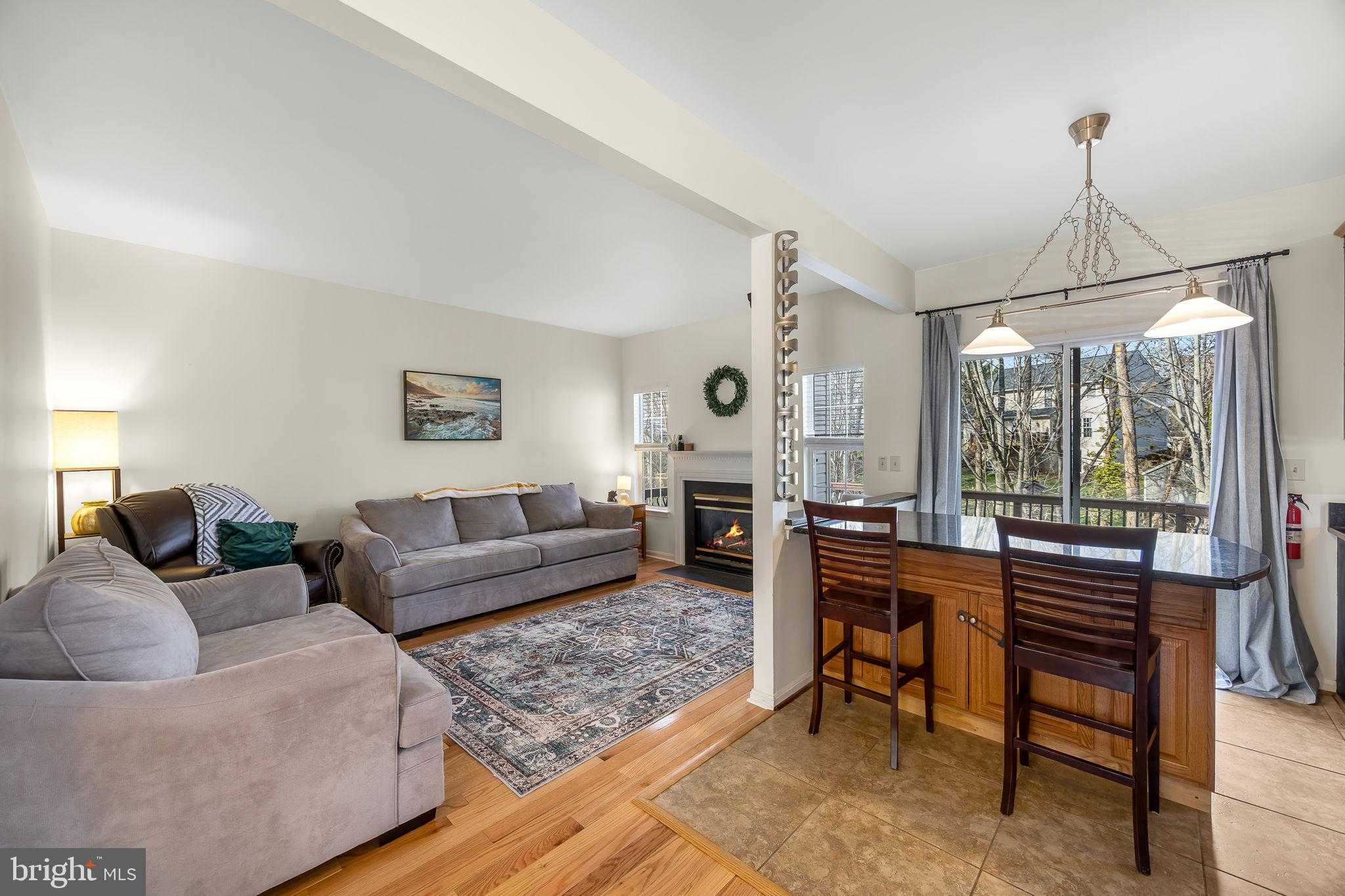 7 Sarrington CT photo 3