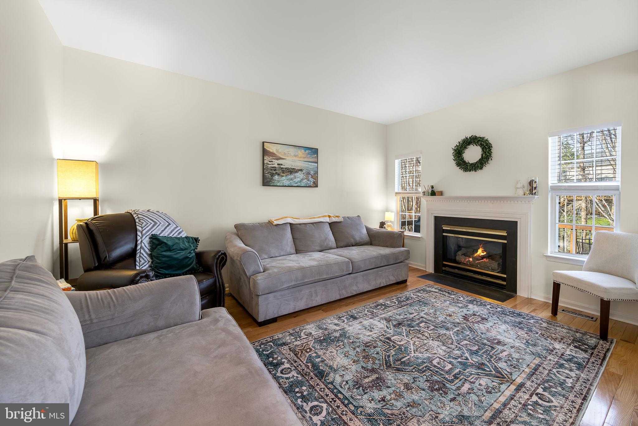 7 Sarrington CT photo 4