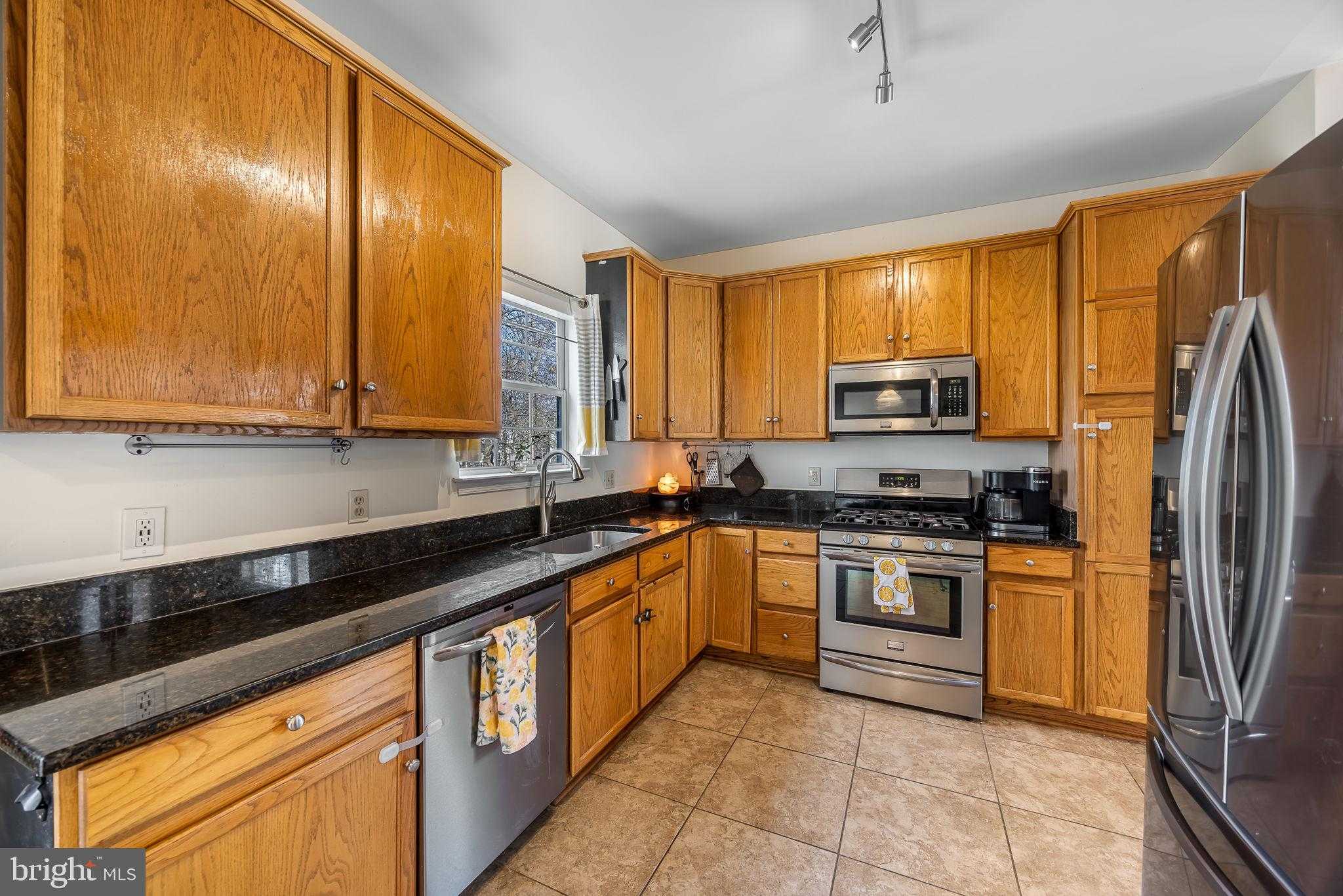 7 Sarrington CT photo 7