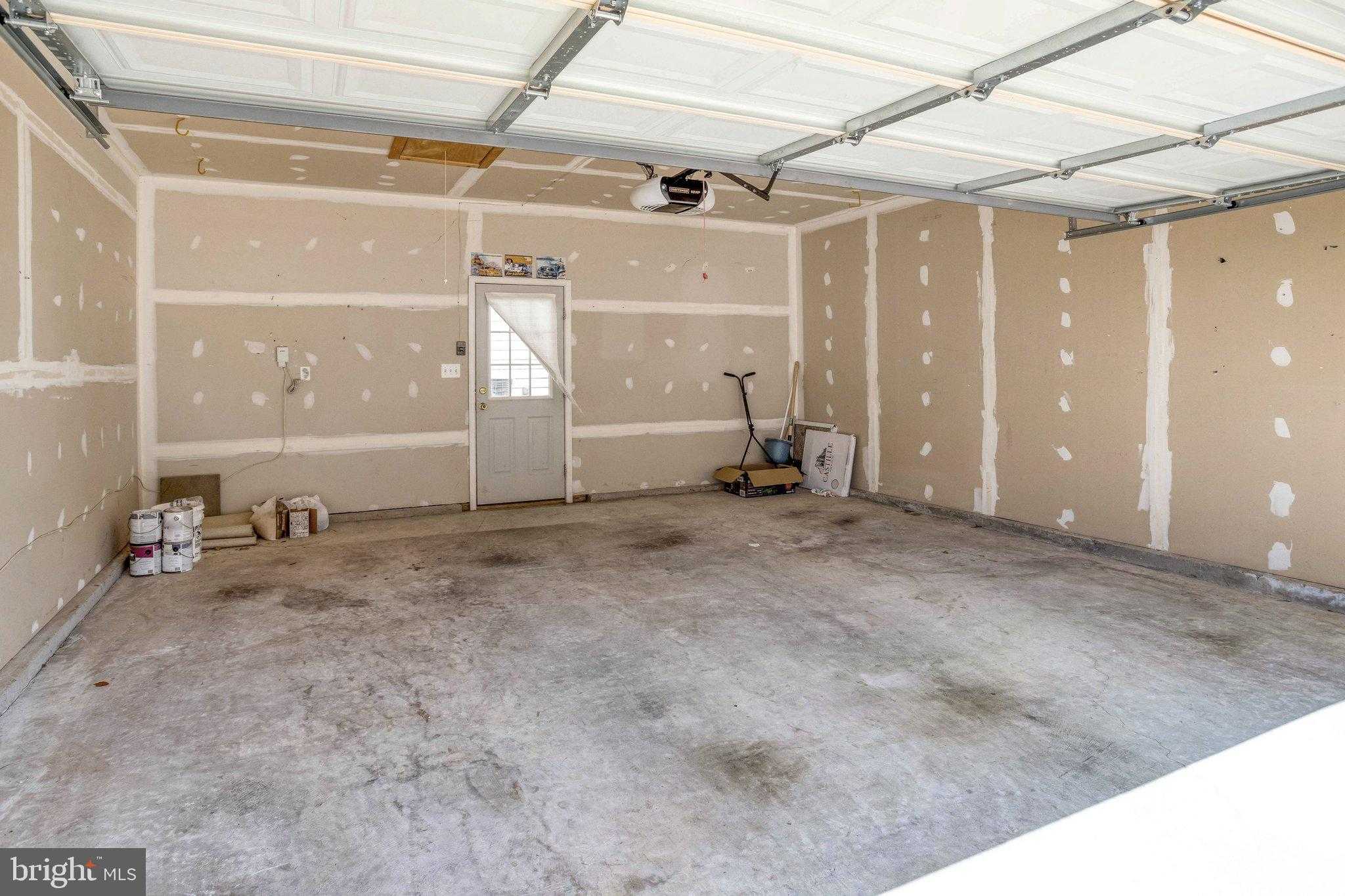 16616 Barge Cir photo 44