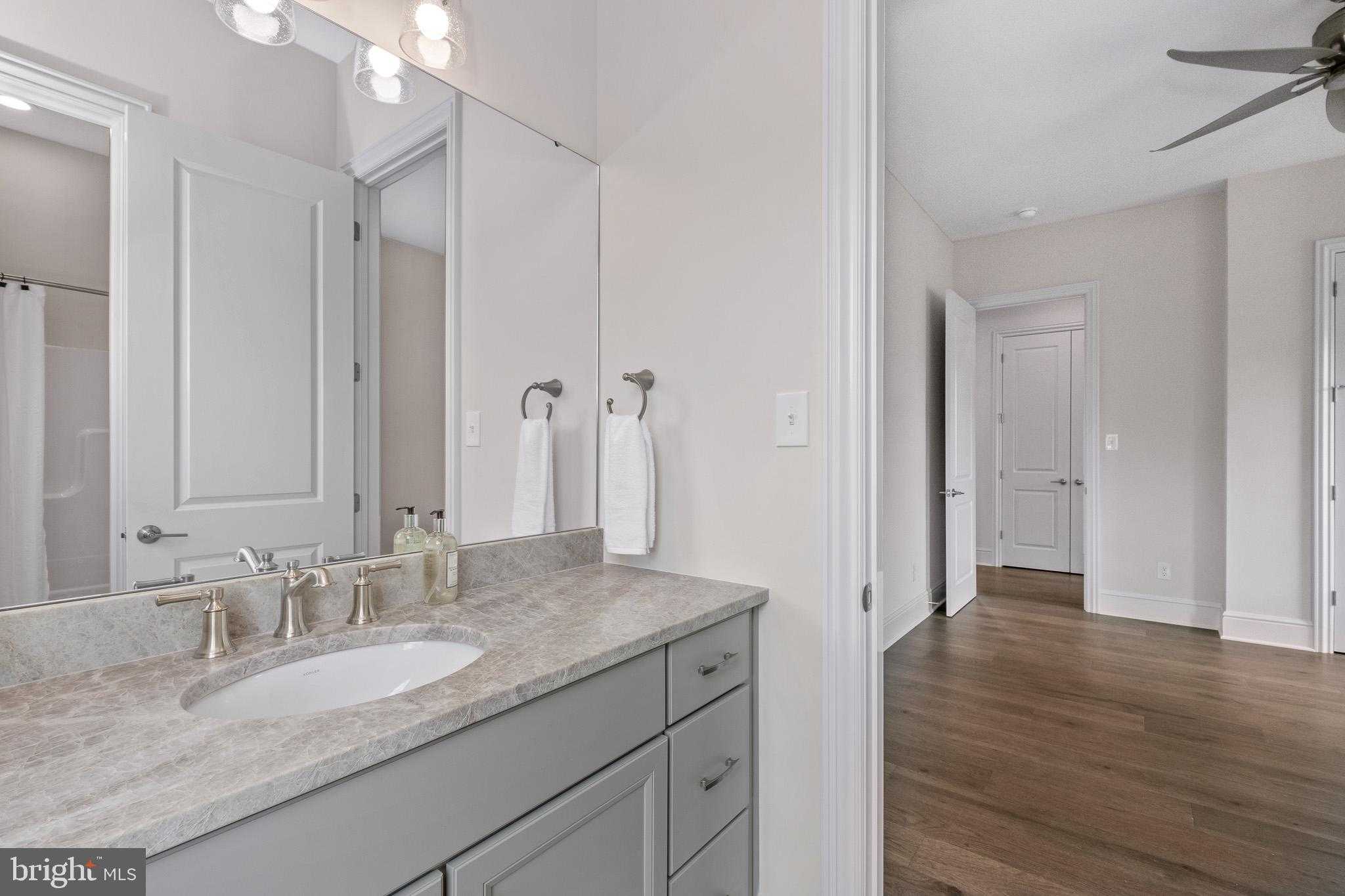 510 Newcomen Rd photo 21