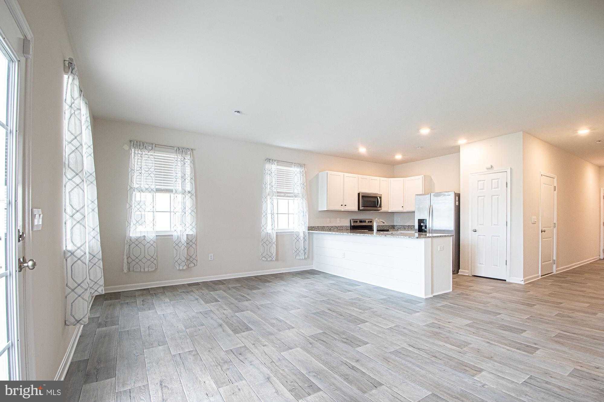 136 Baker Dr photo 9