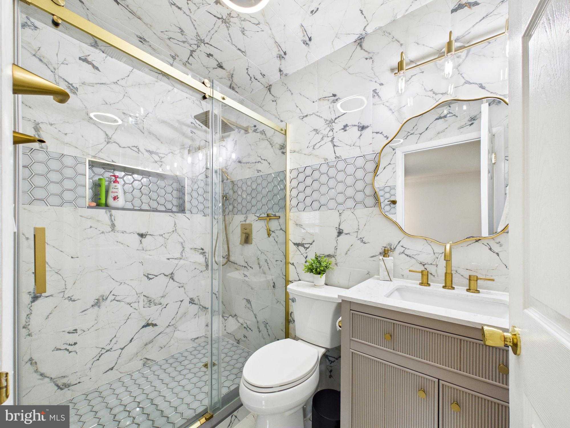 202 School St photo 13