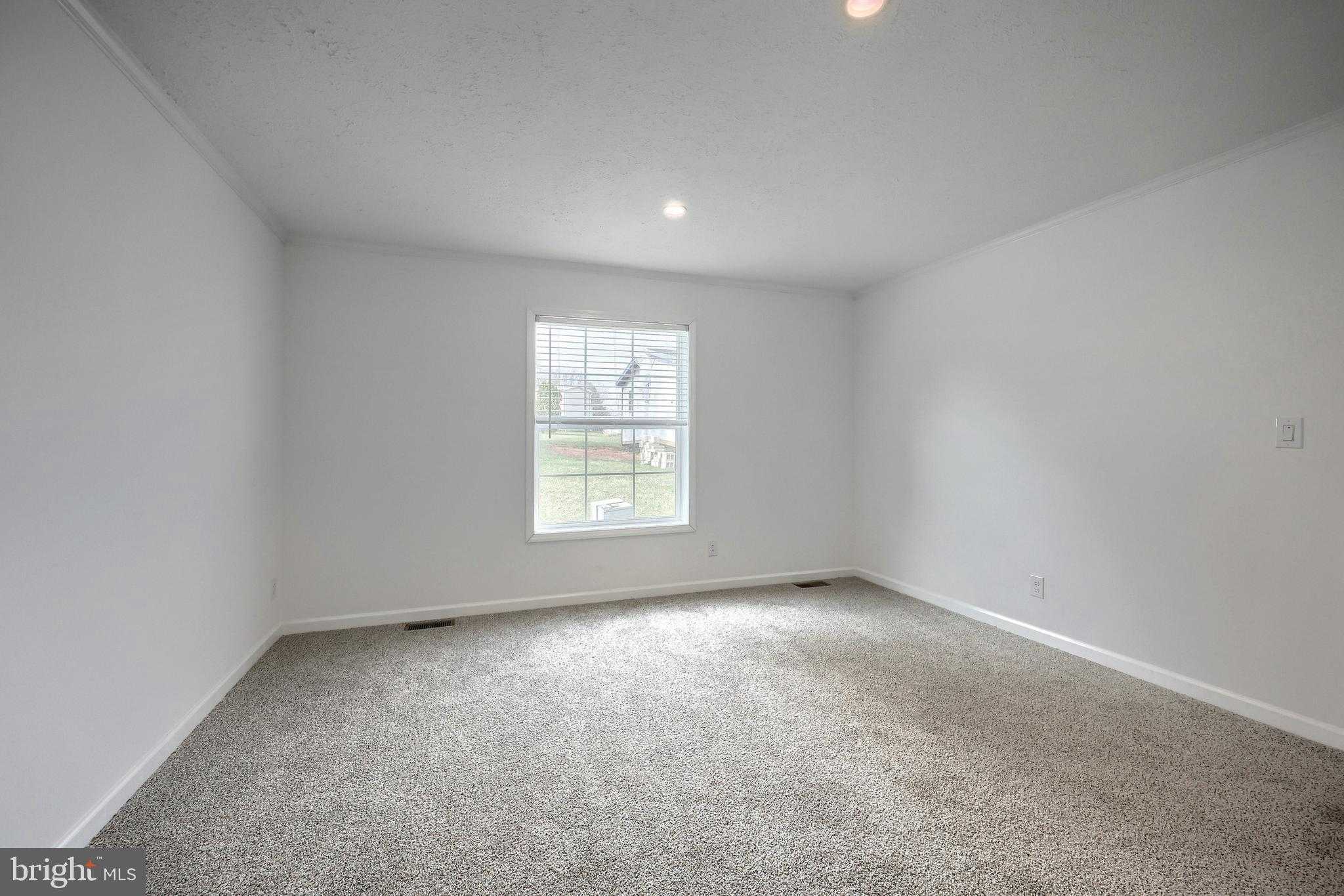 304 Landola Ave photo 18