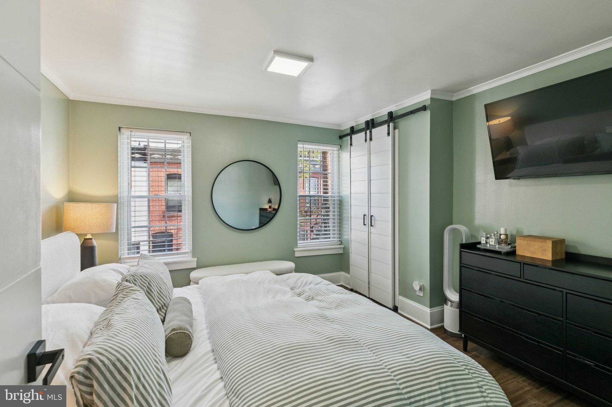 2412 Madison Sq photo 23