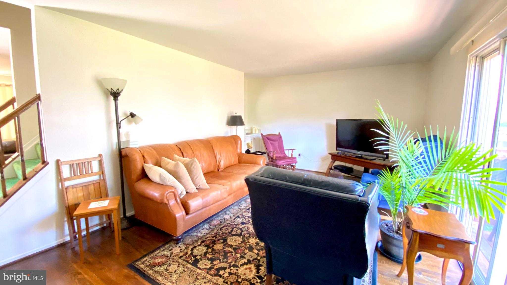 2 Spring Glen CT photo 2