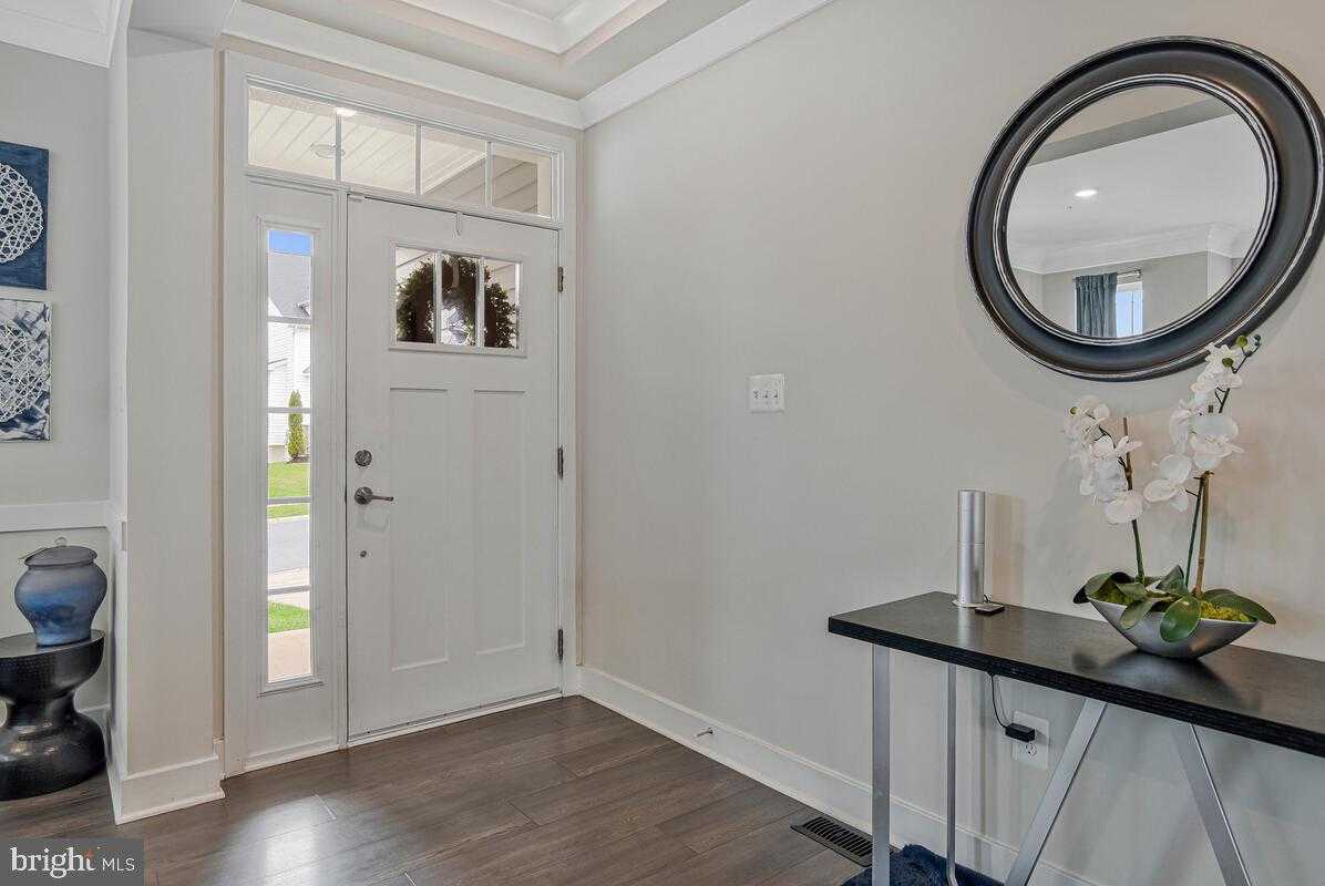 4358 Shakespeare Cir photo 4