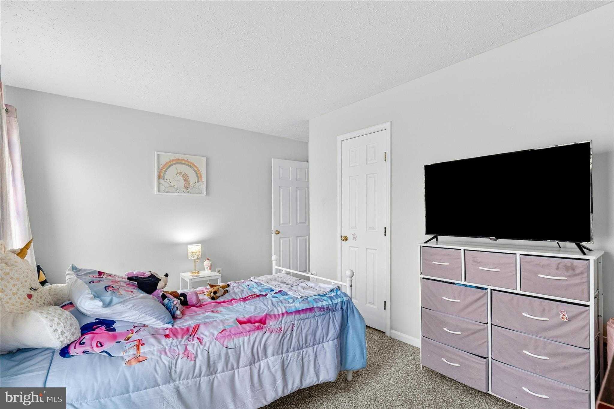 5348 Saint James Pl photo 36