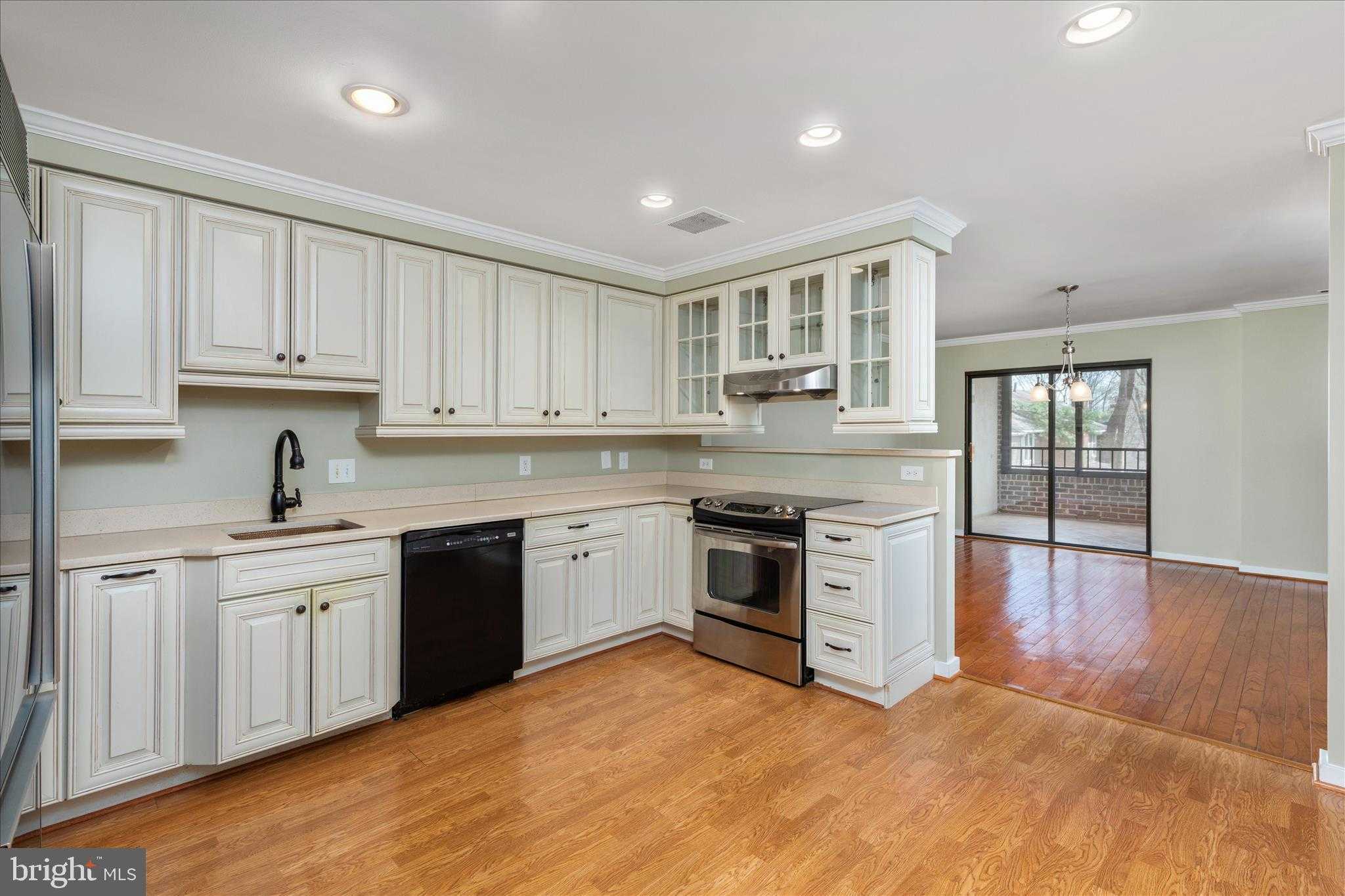 11500 Fairway Dr Apt 201 photo 18