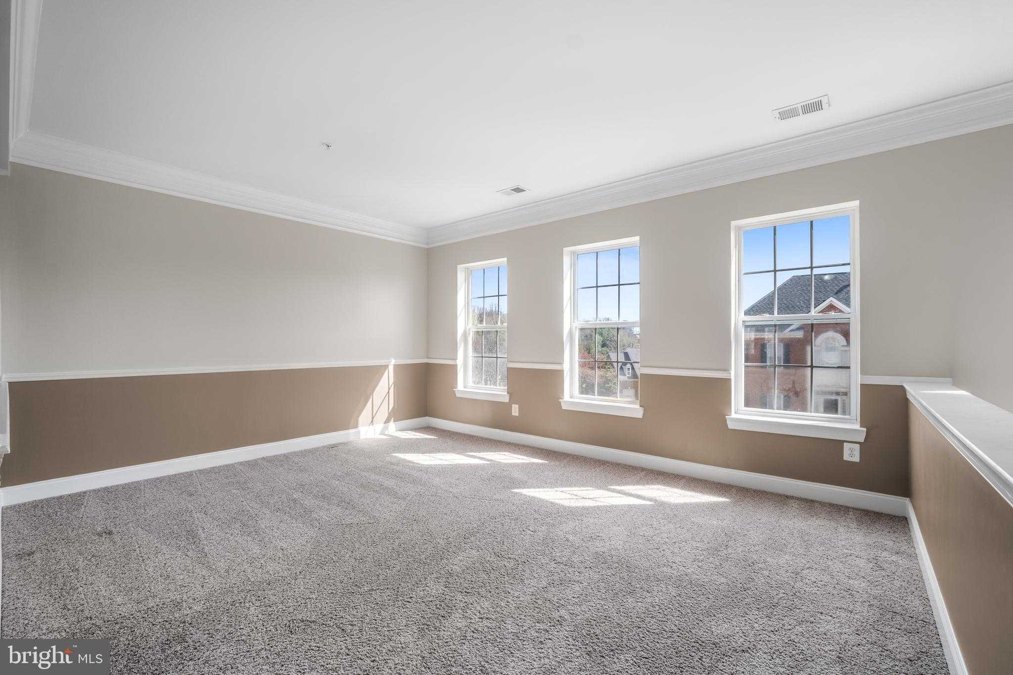 602 Highland Ridge Ave Unit 200 photo 5