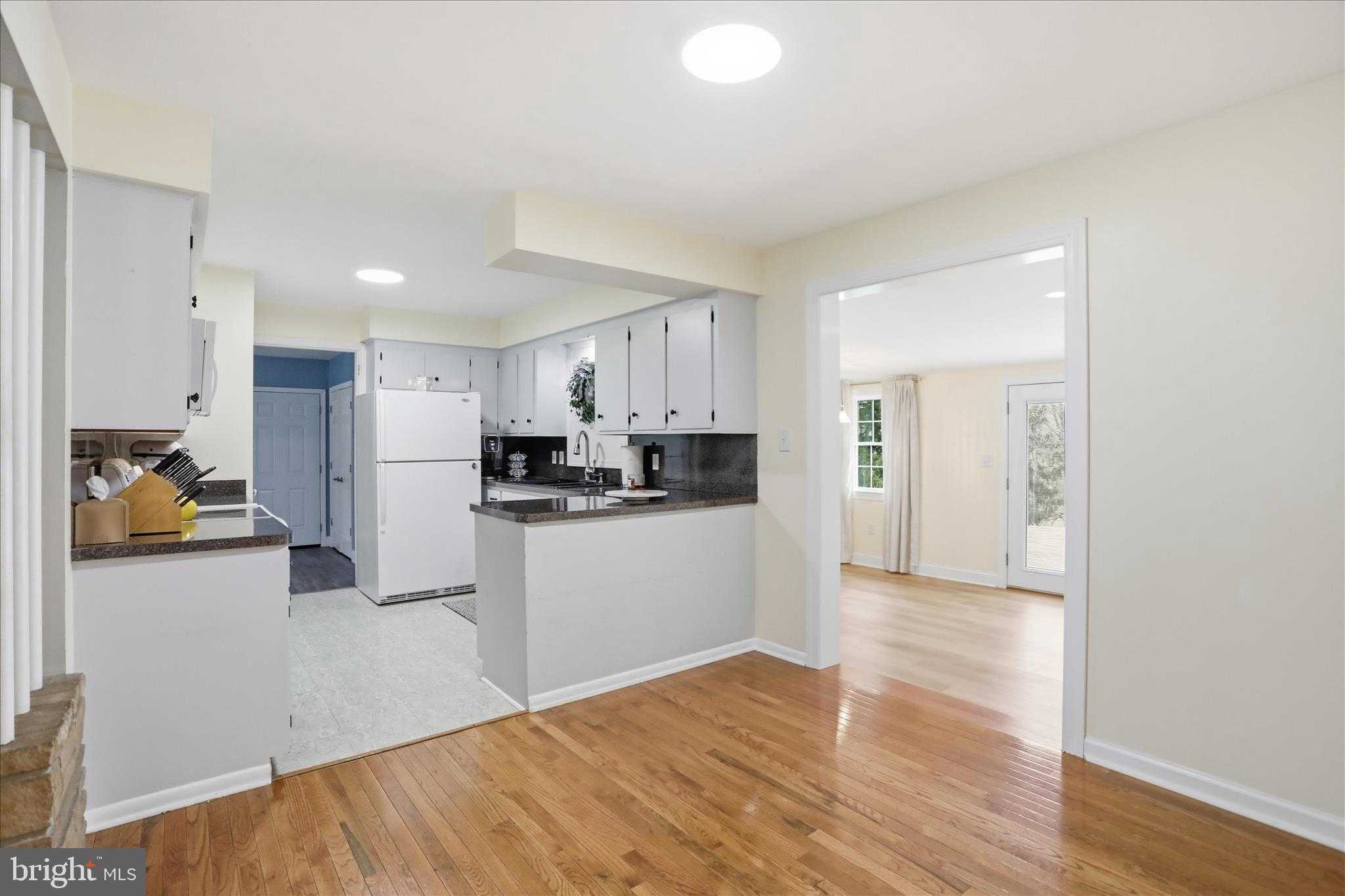 97 Clohan Ave photo 9