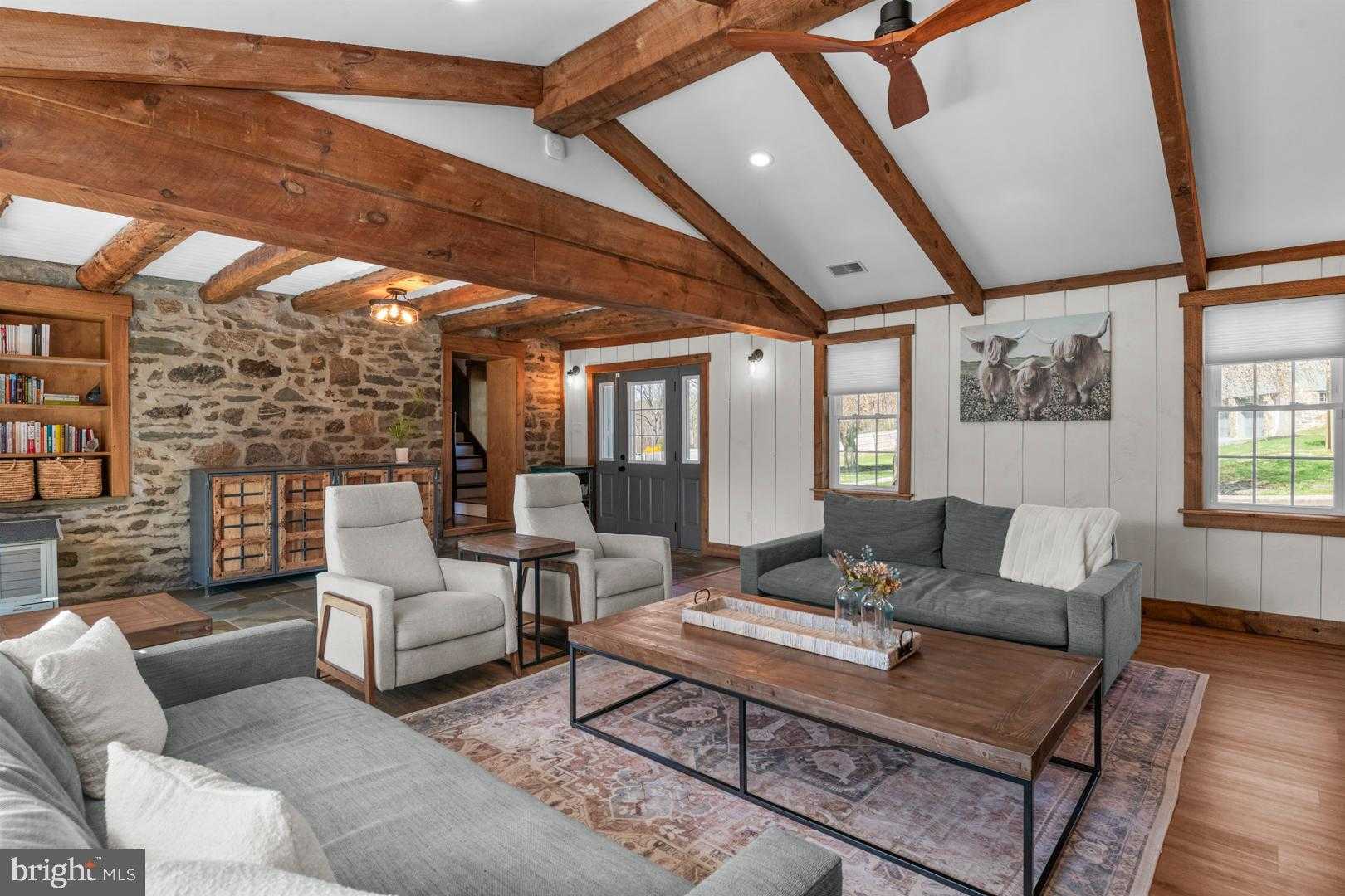 566 Scenic Dr photo 21