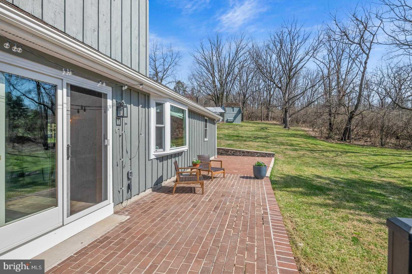 566 Scenic Dr photo 53