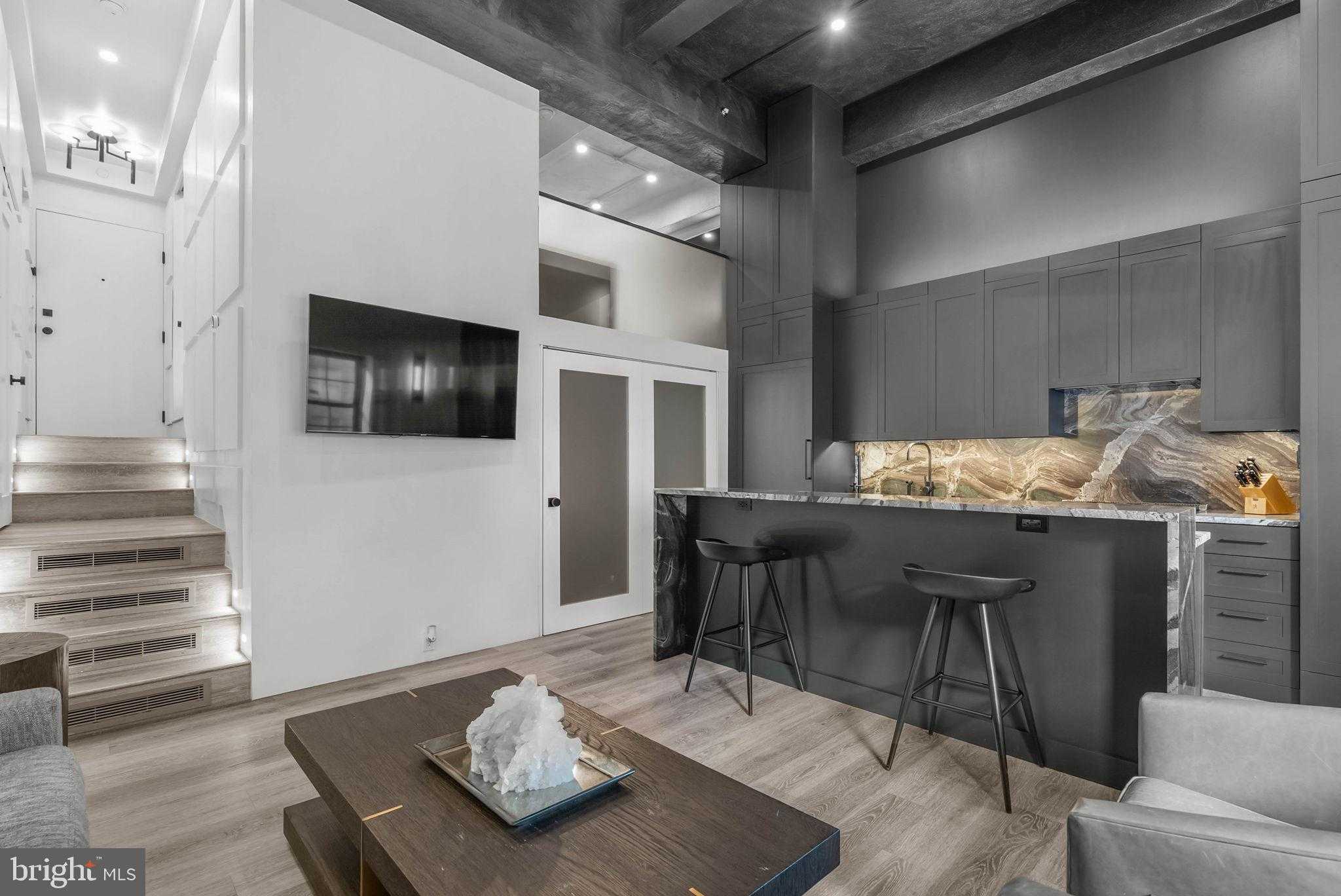 219 S 18th St # 710 photo 7