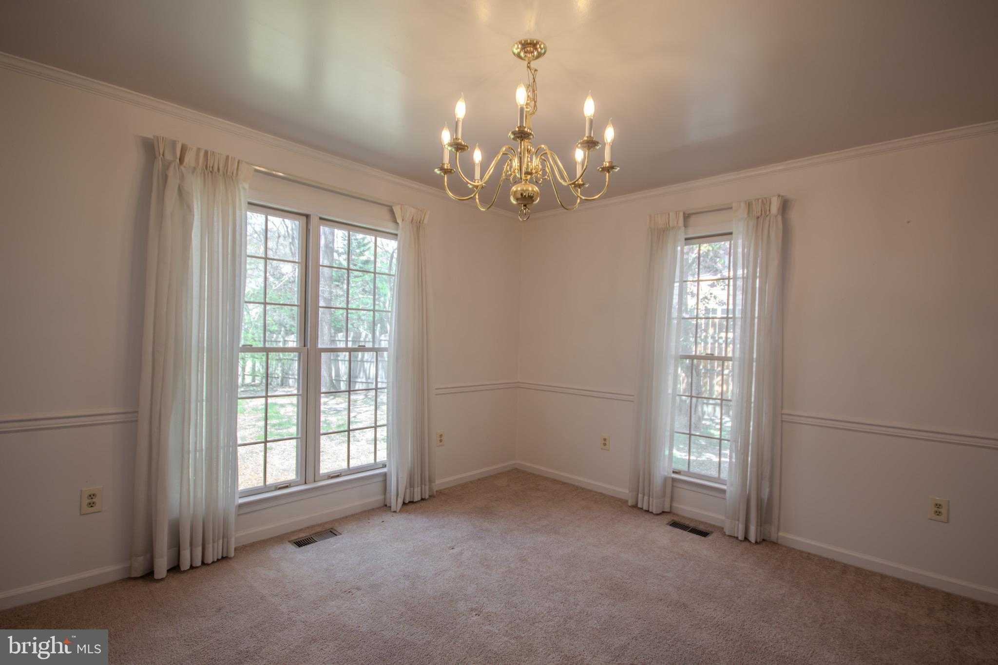 30668 Foxchase Dr photo 14