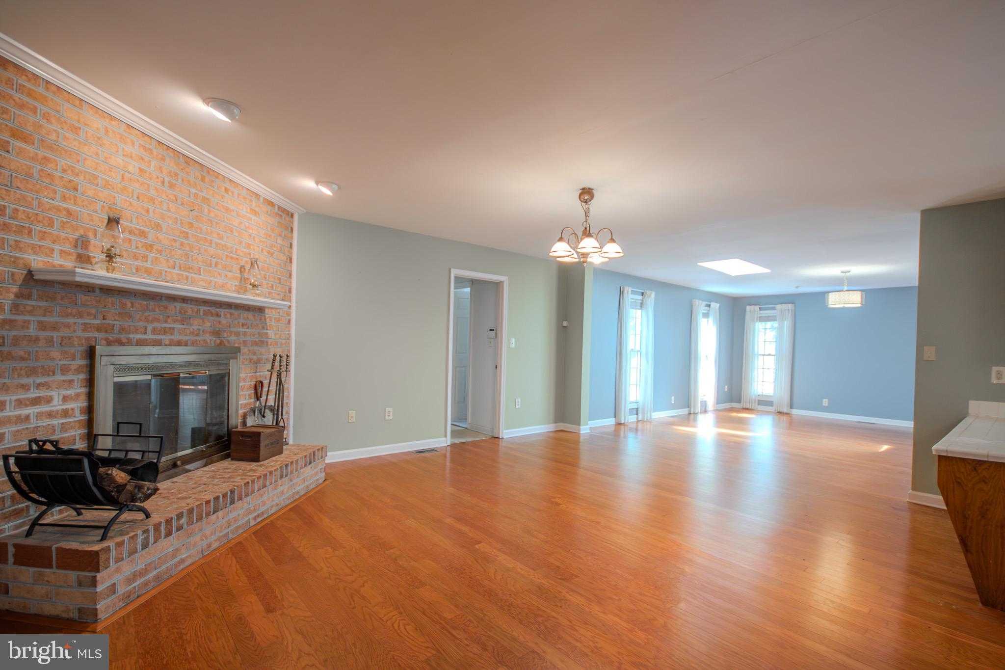 30668 Foxchase Dr photo 5