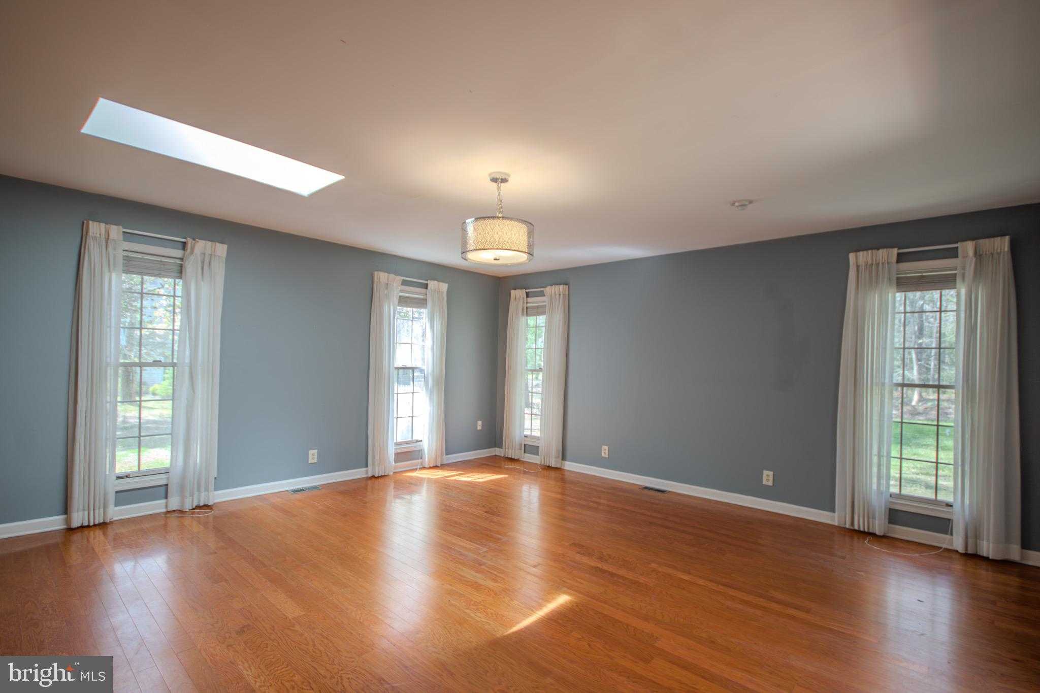 30668 Foxchase Dr photo 9