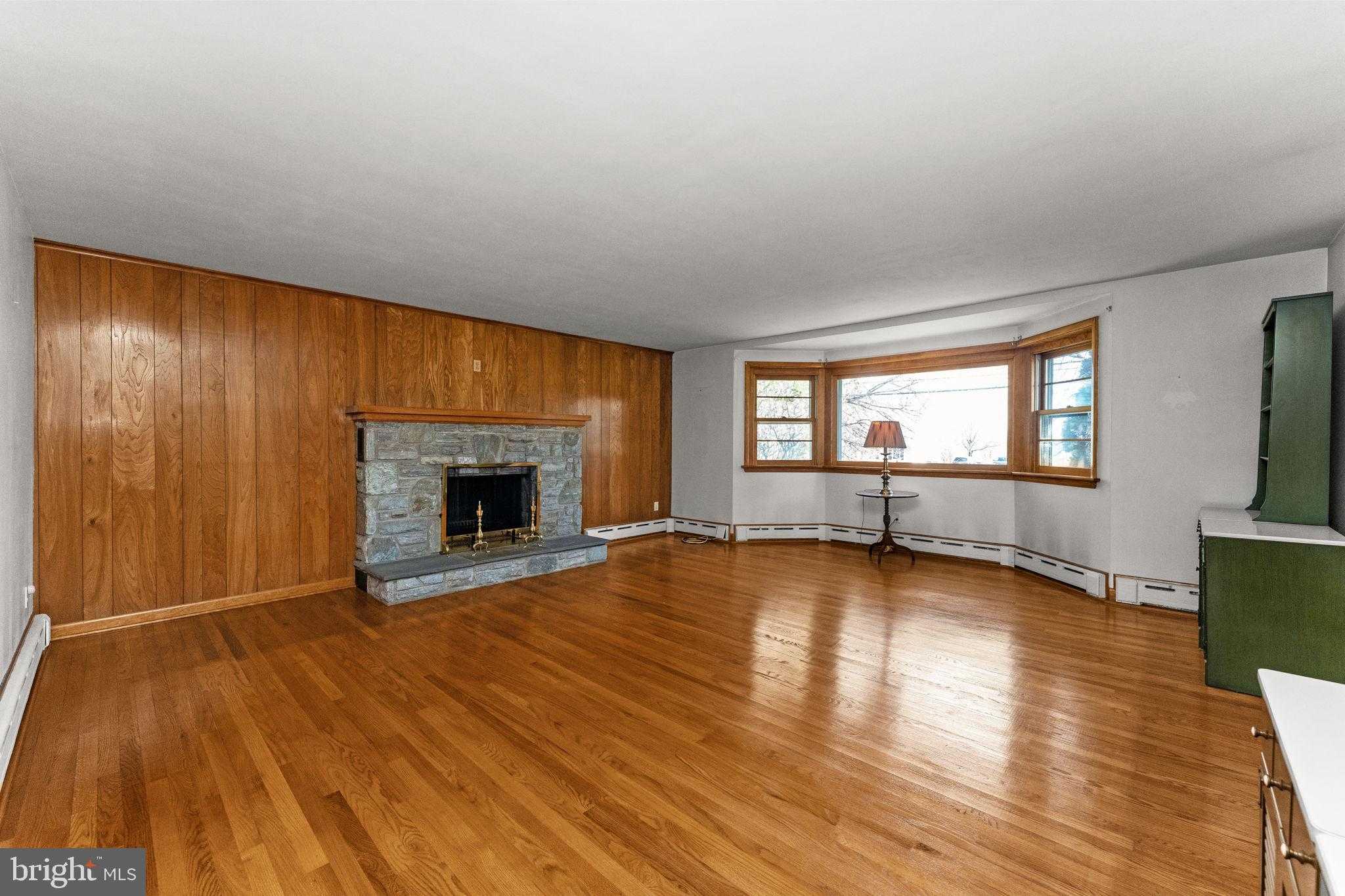 456 Cowpath Rd photo 14