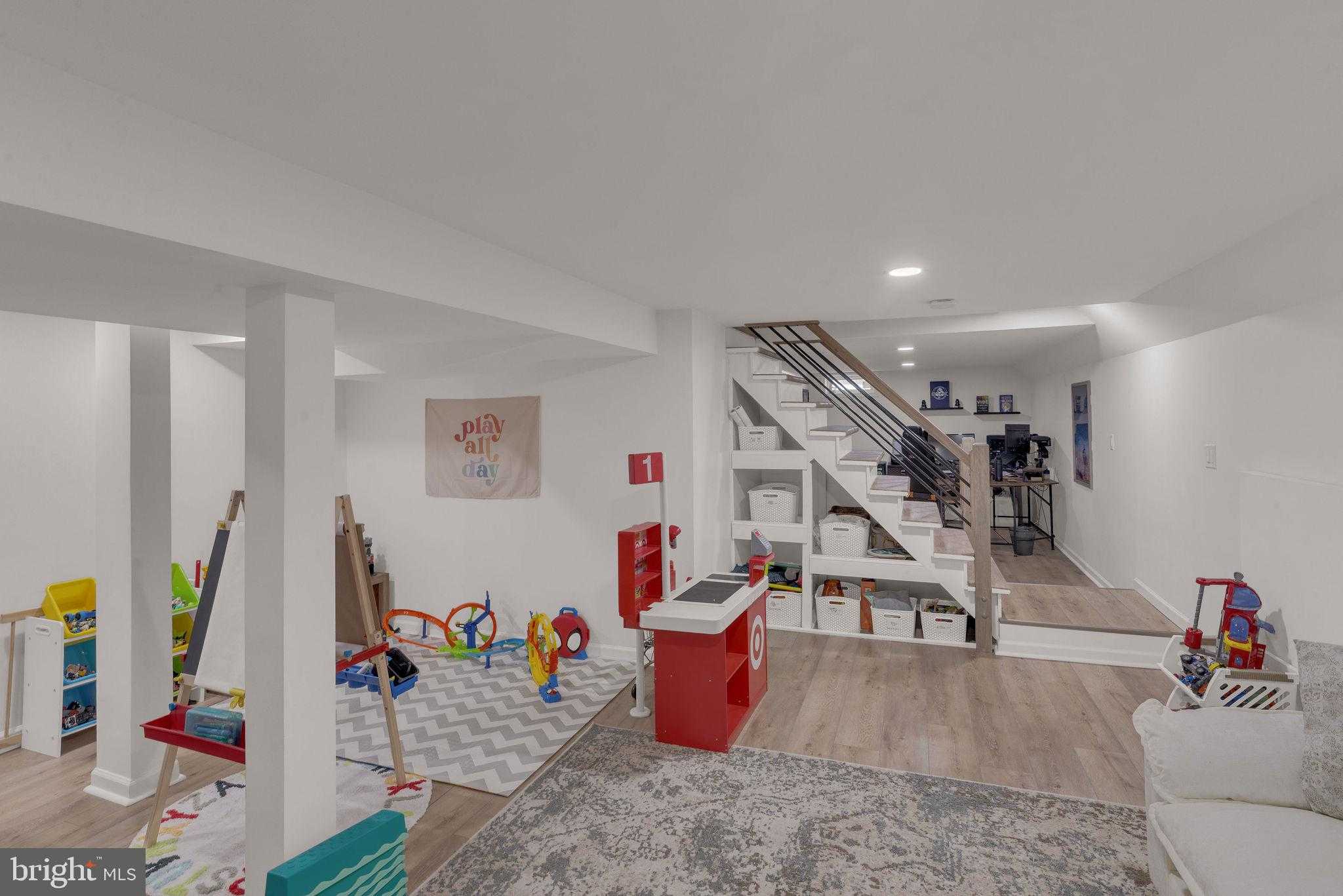 316 E Mount Pleasant Ave photo 23