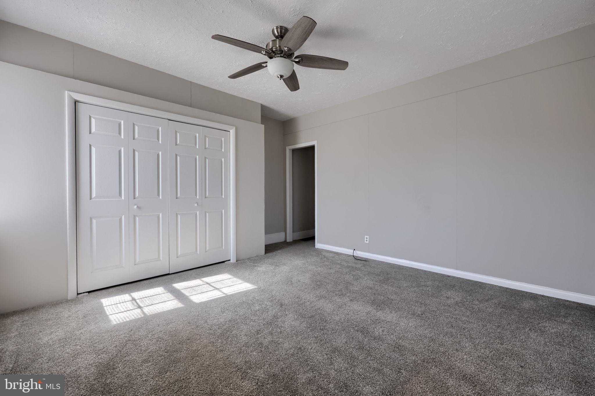 719 Hill St photo 27