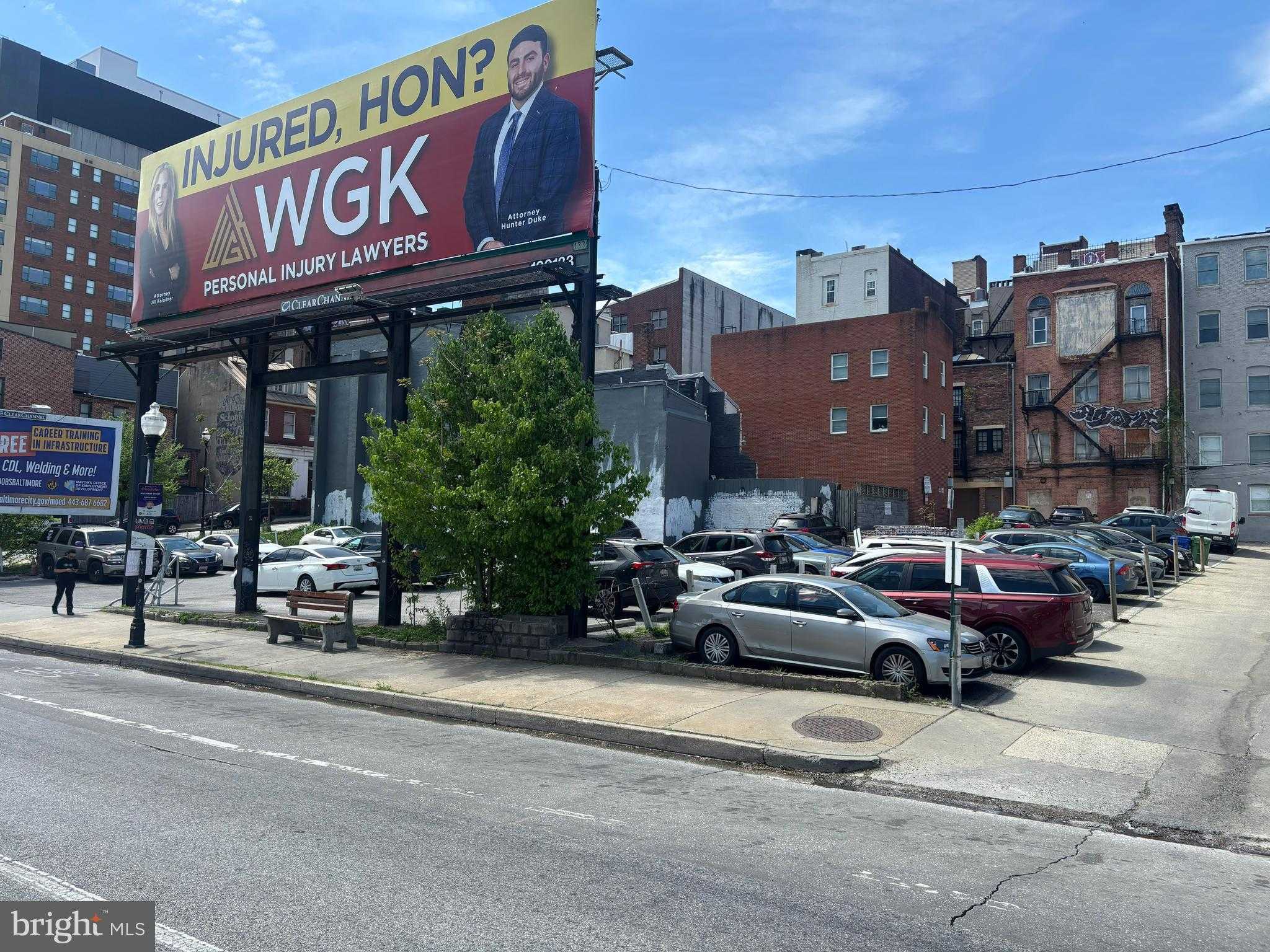 404 Saint Paul St photo 3