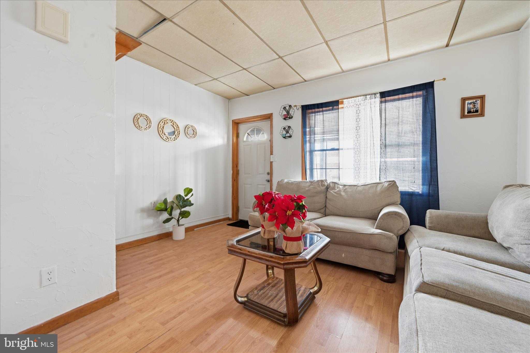 26 Lehman St photo 5