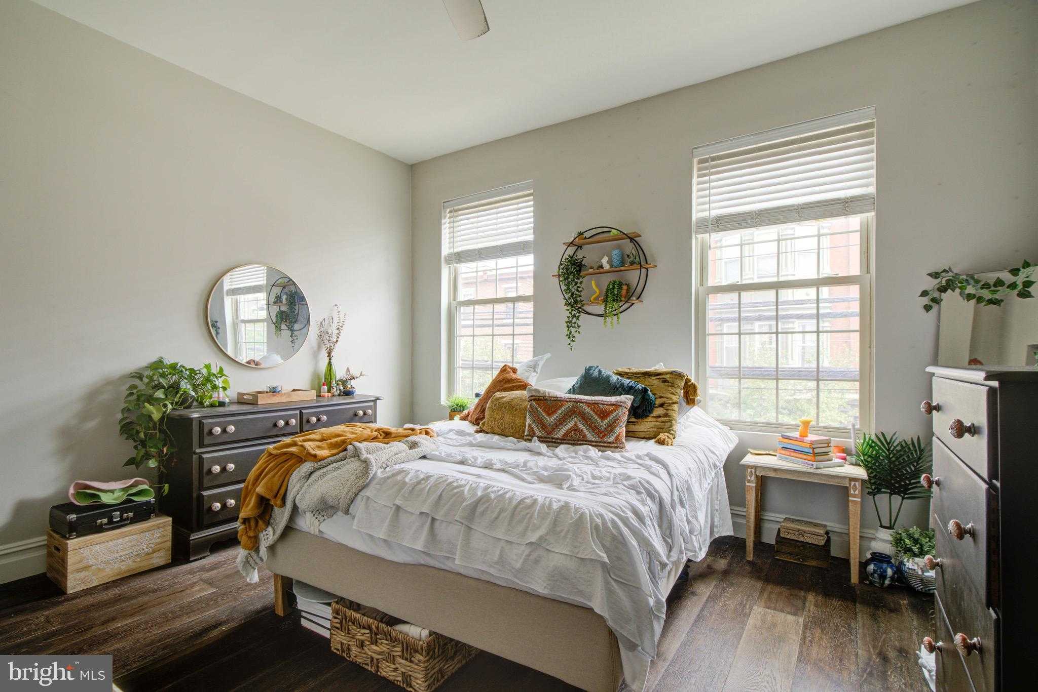 238 Fairmount Ave photo 2