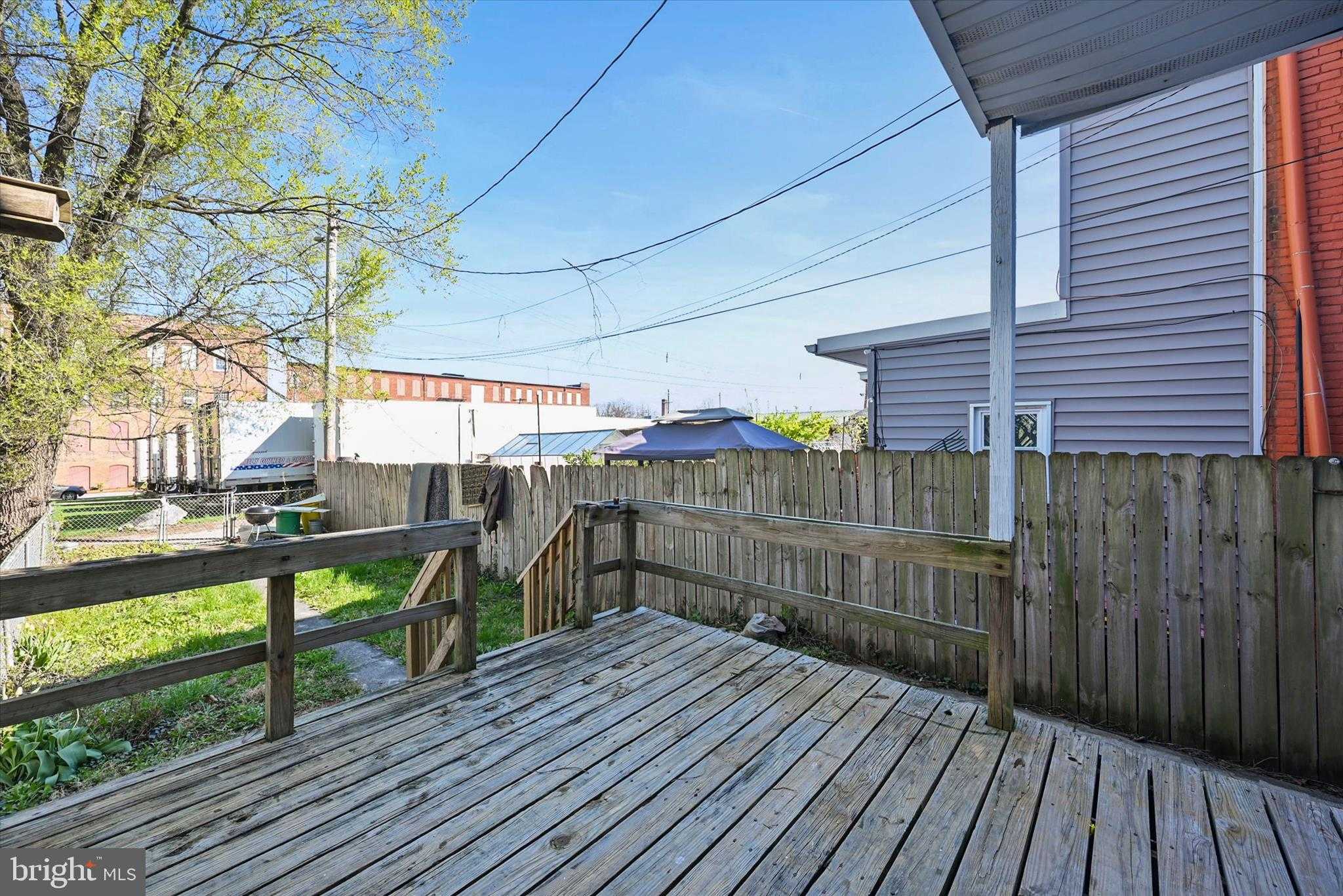 707 York St photo 27