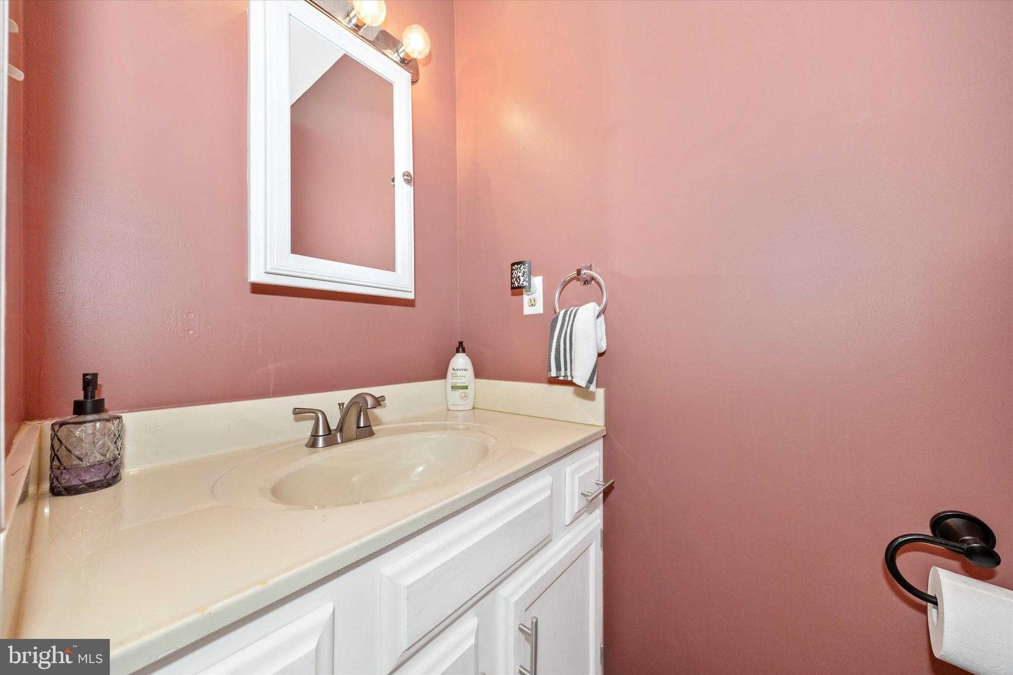 2608 Banbury Ln photo 9