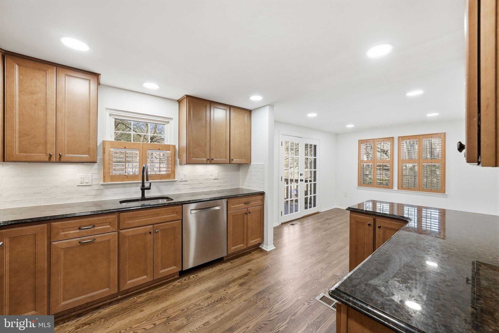 10097 Chestnut Wood Ln photo 6