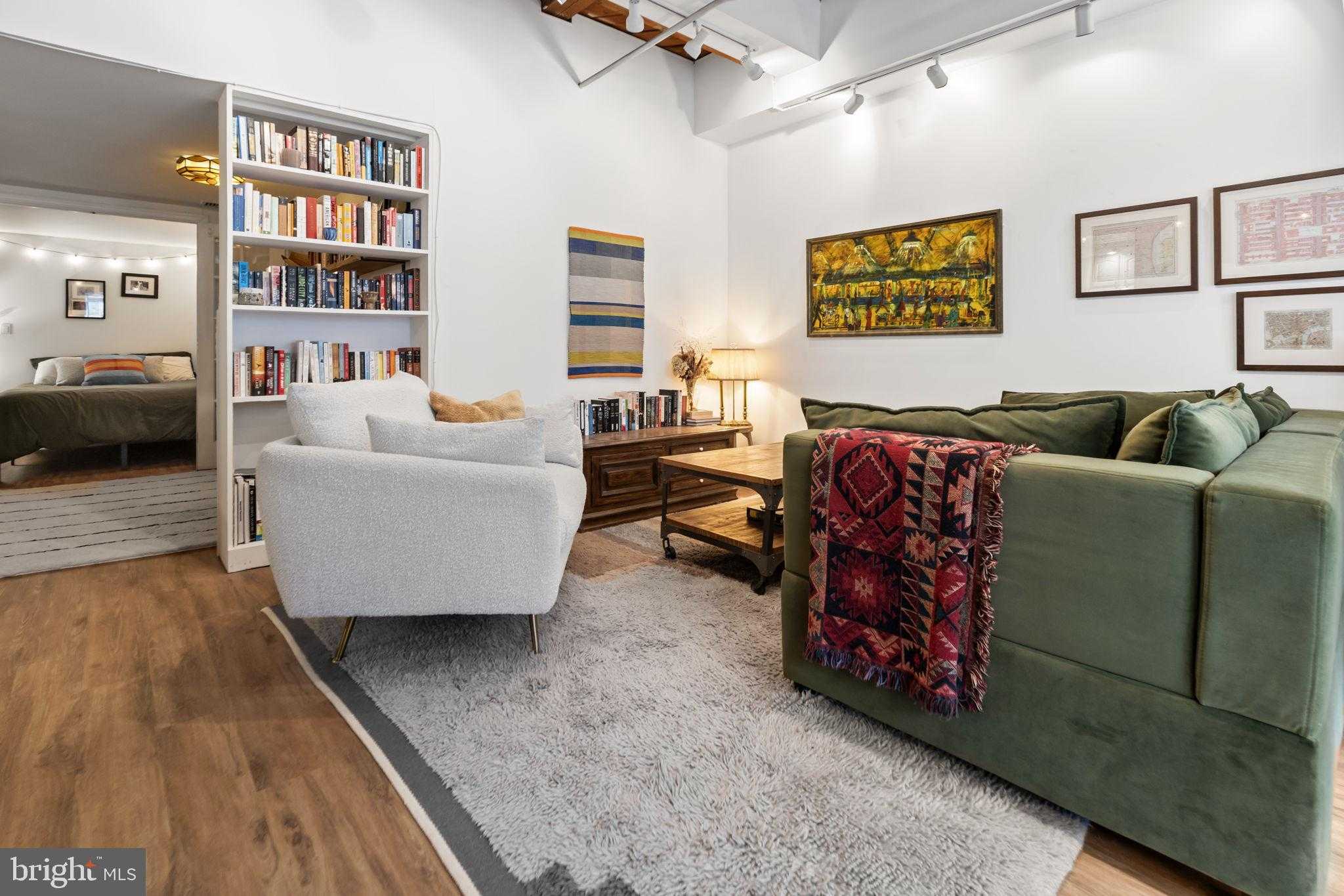 301 Race St Apt C002 photo 6