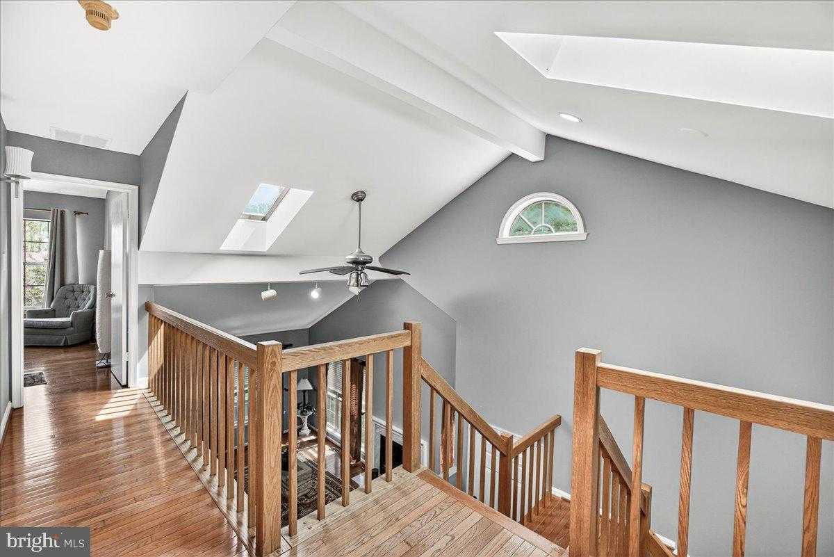 1520 Ingram Ter photo 19