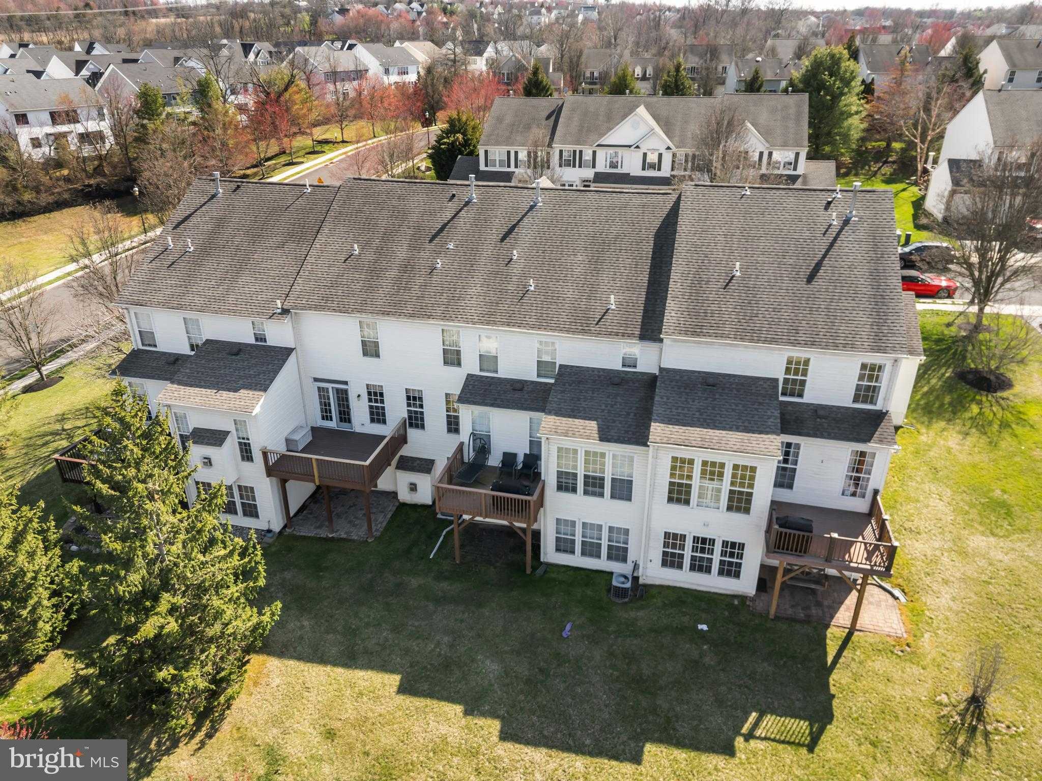 1805 Adams Way photo 4