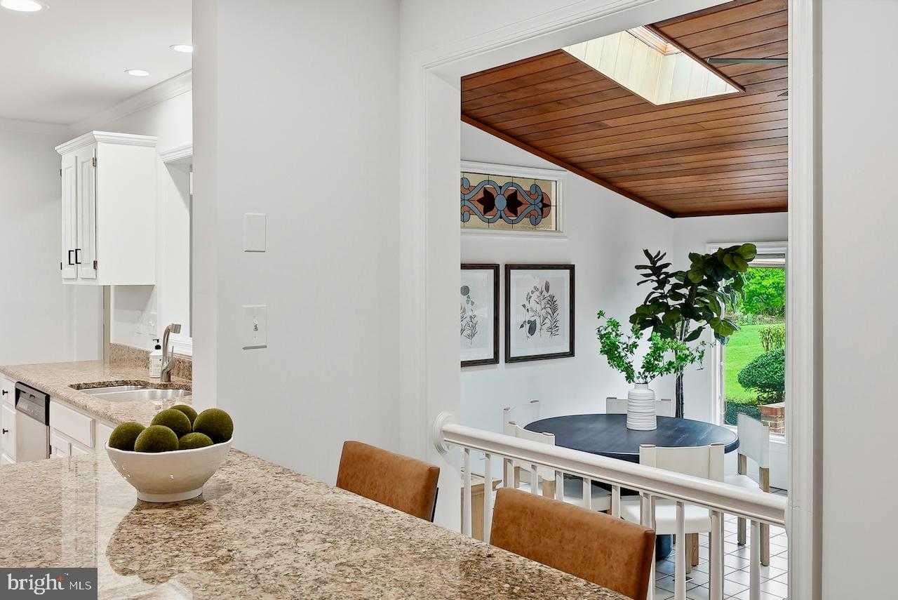 12615 Heritage Farm Ln photo 34