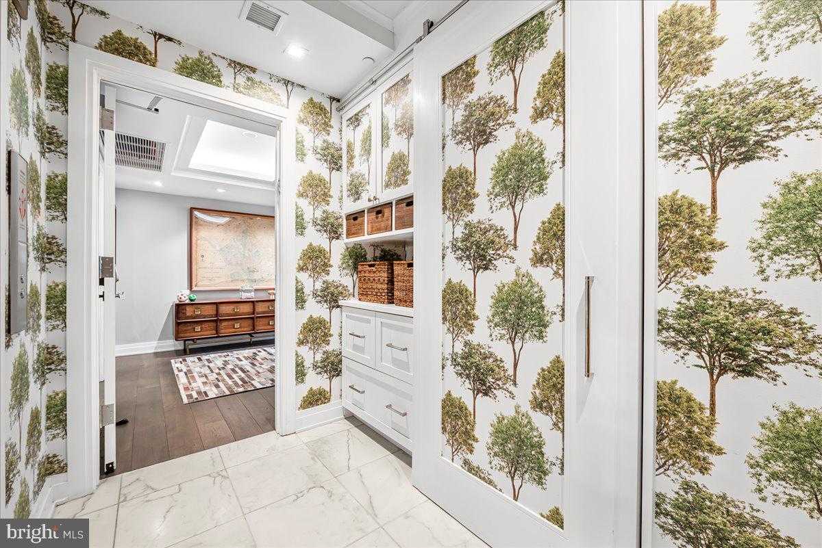 4901 Hampden Ln Unit 203 photo 2