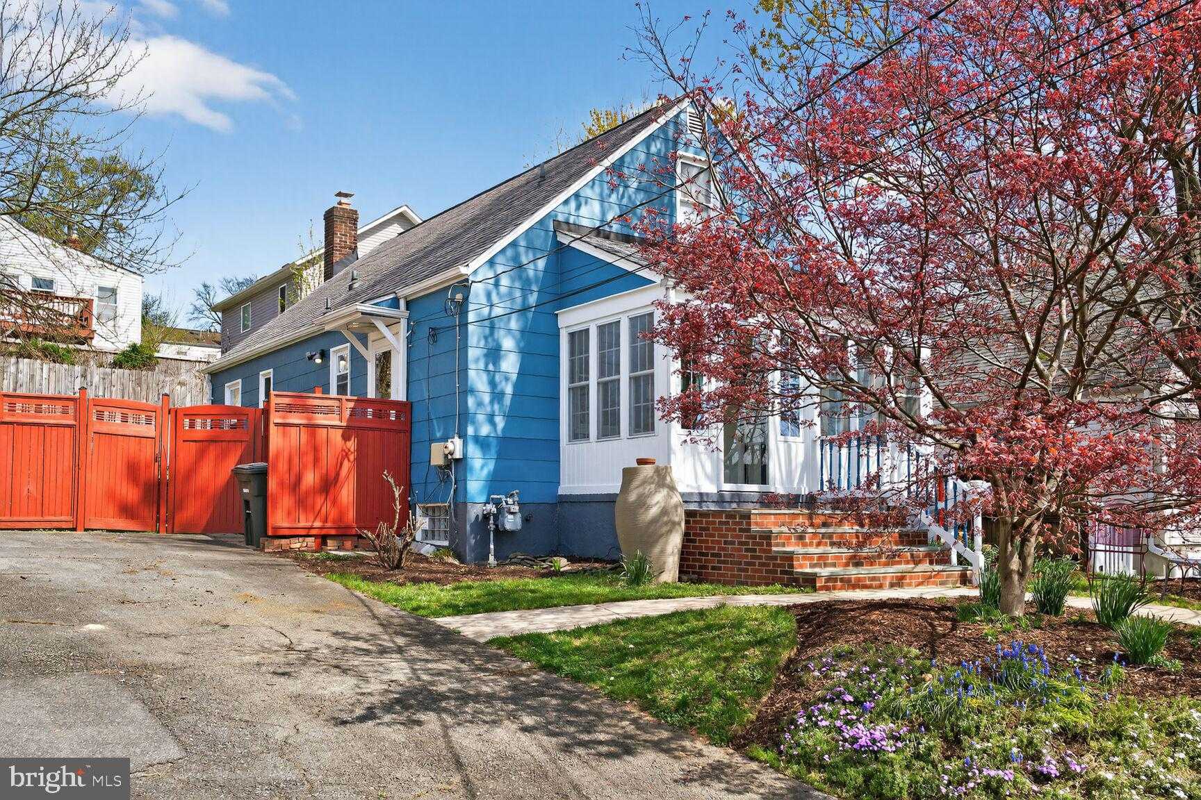 2017 S Randolph St photo 2