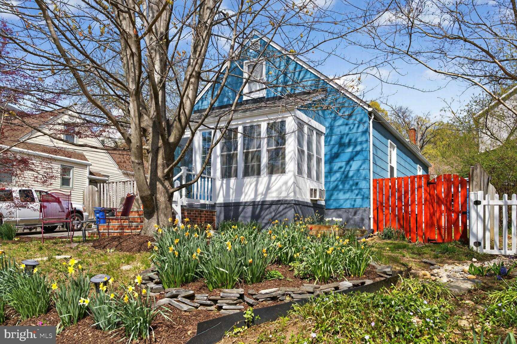 2017 S Randolph St photo 3