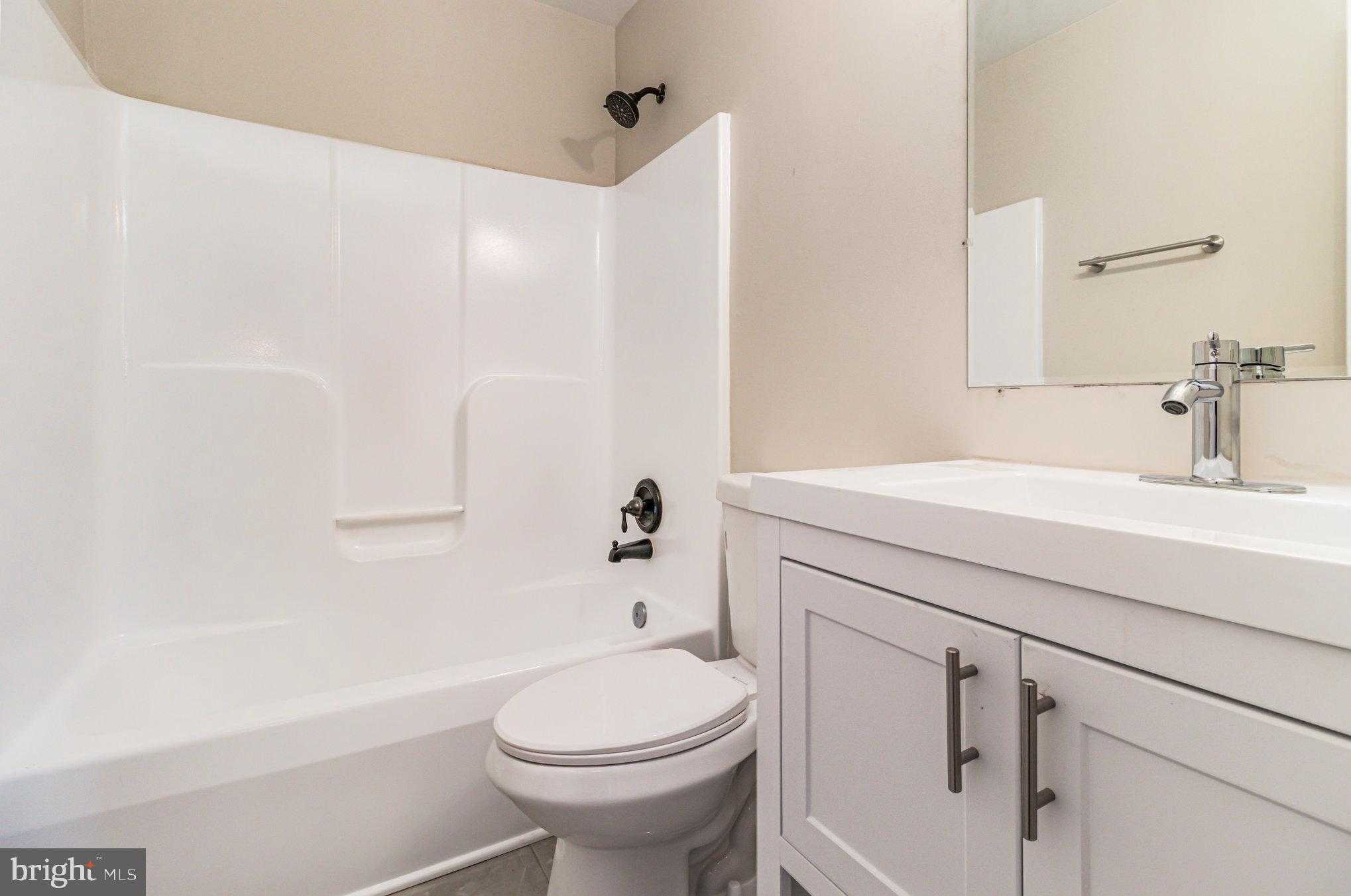 246 Vine Pl photo 19