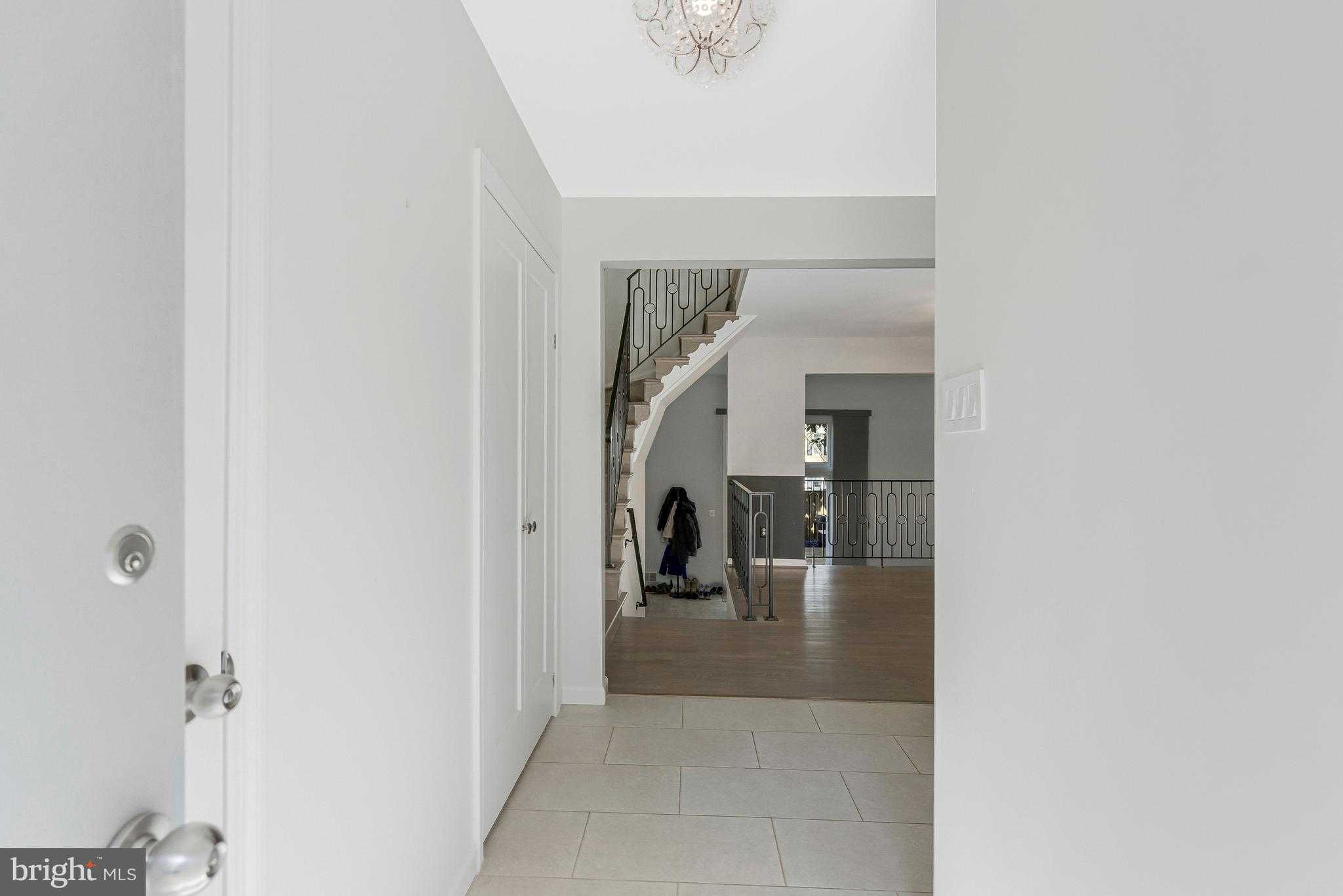 11852 Saint Trinians CT photo 2