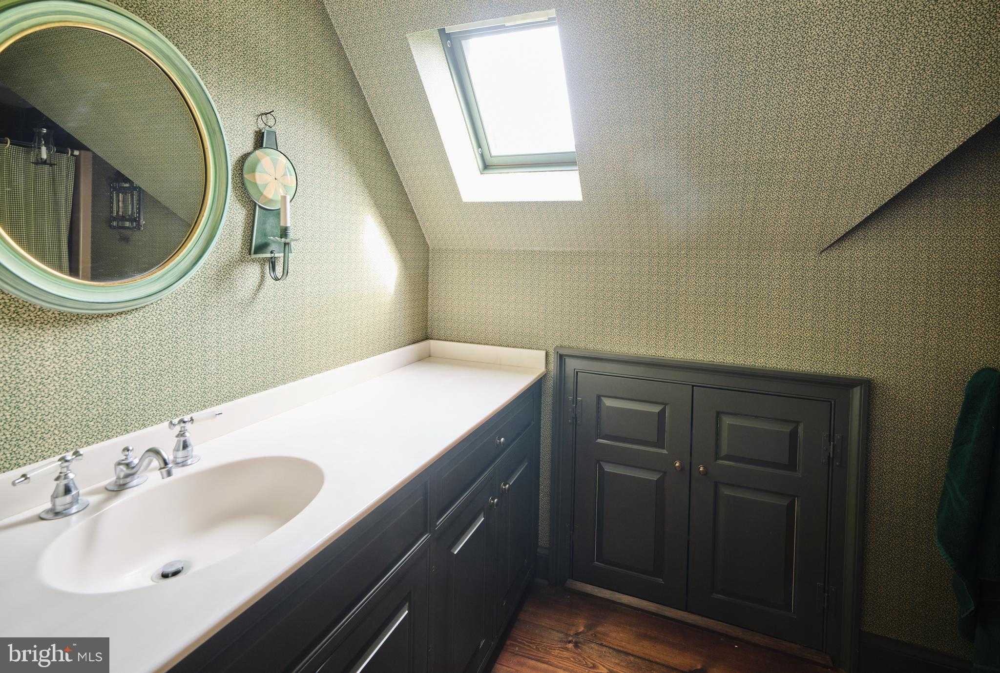 6049 Pidcock Creek Rd photo 29