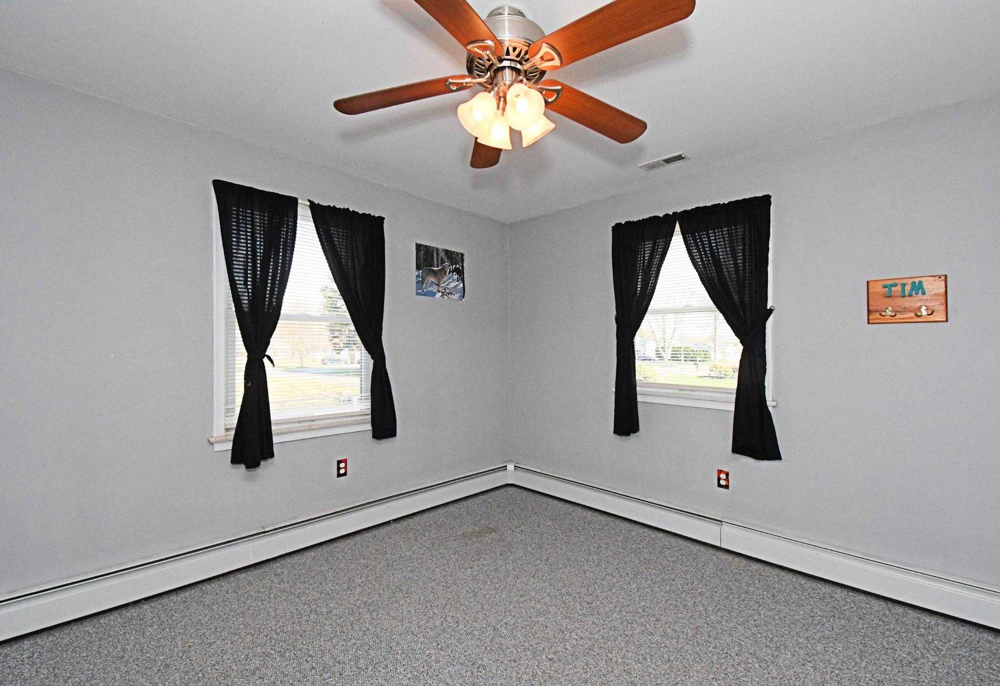 233 Broadway Ave photo 34