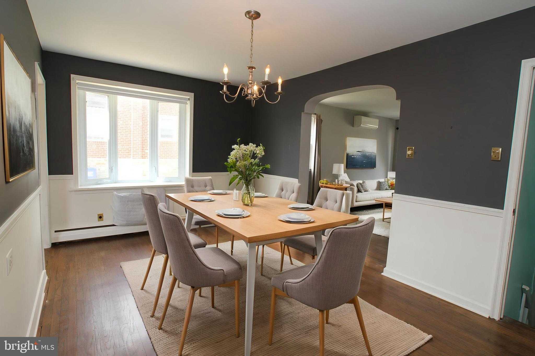 840 Bartlett St photo 4